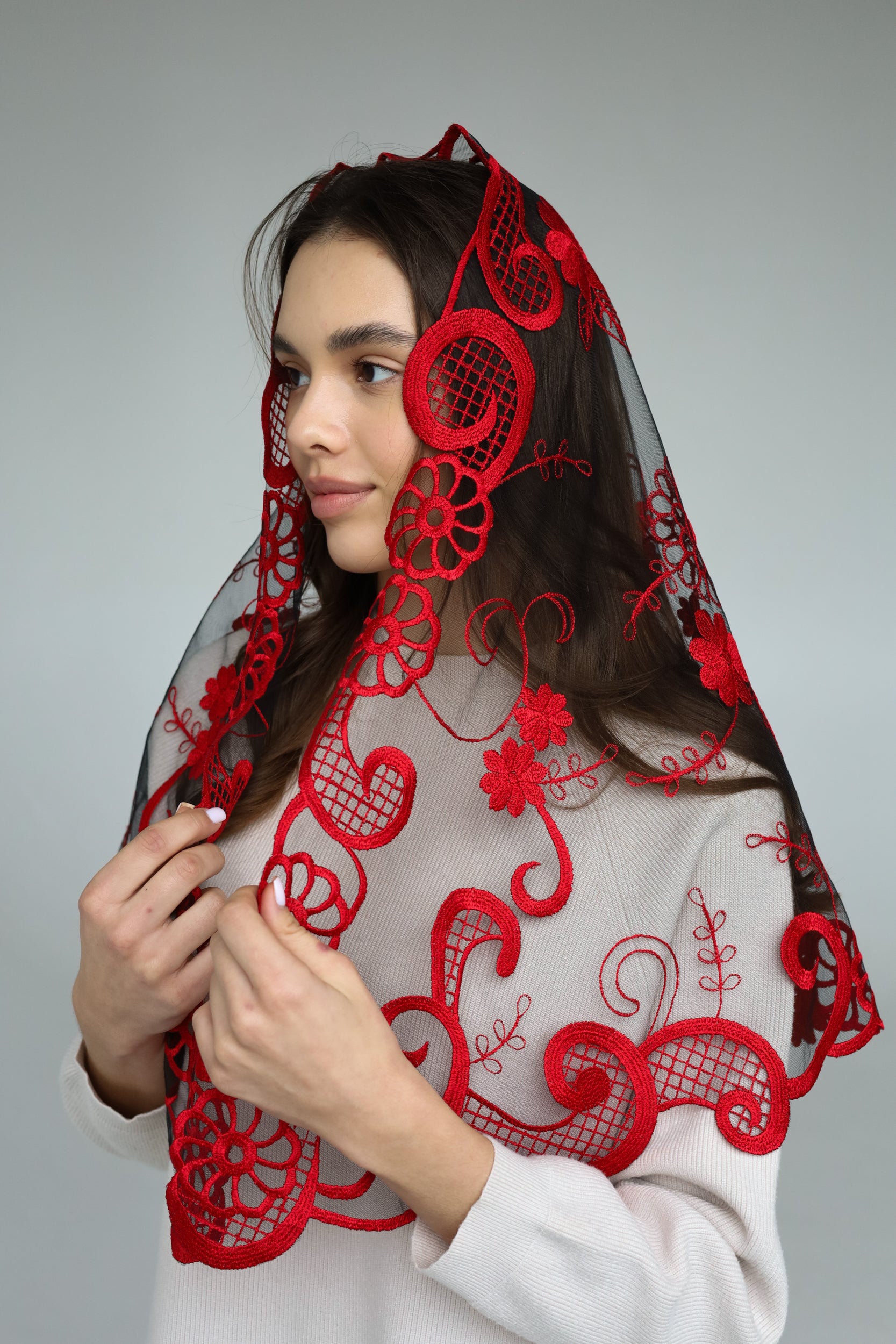 LONG FLORAL VEIL - MariaVeils