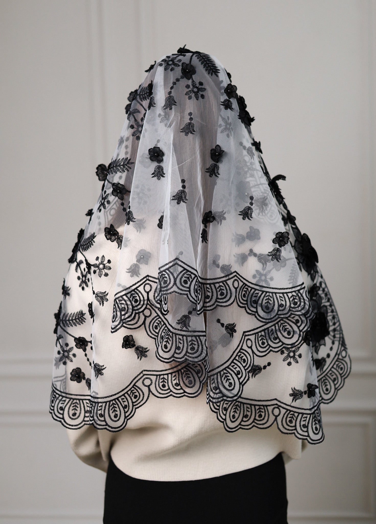 NEW BLACK 3D FLORAL VEIL - MariaVeils