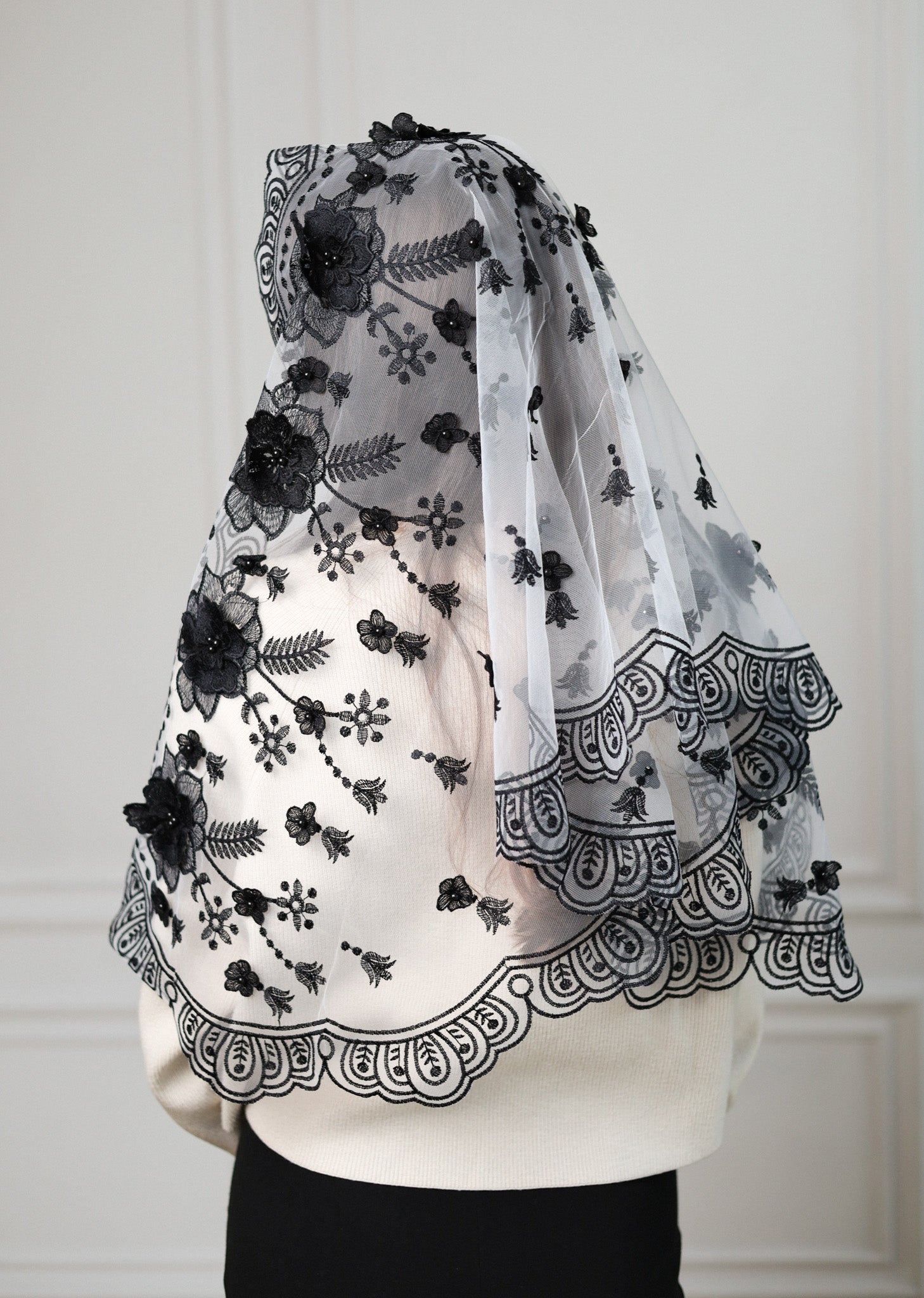 NEW BLACK 3D FLORAL VEIL - MariaVeils