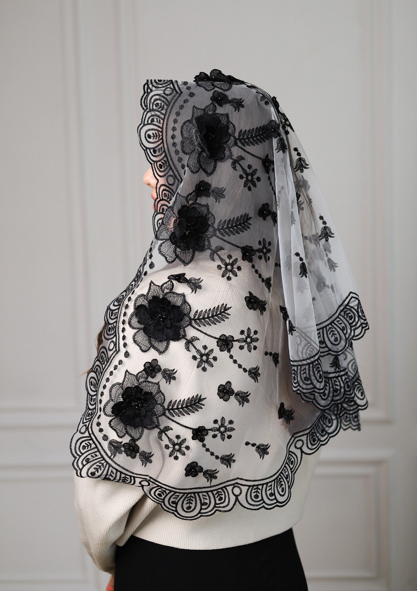 NEW BLACK 3D FLORAL VEIL - MariaVeils