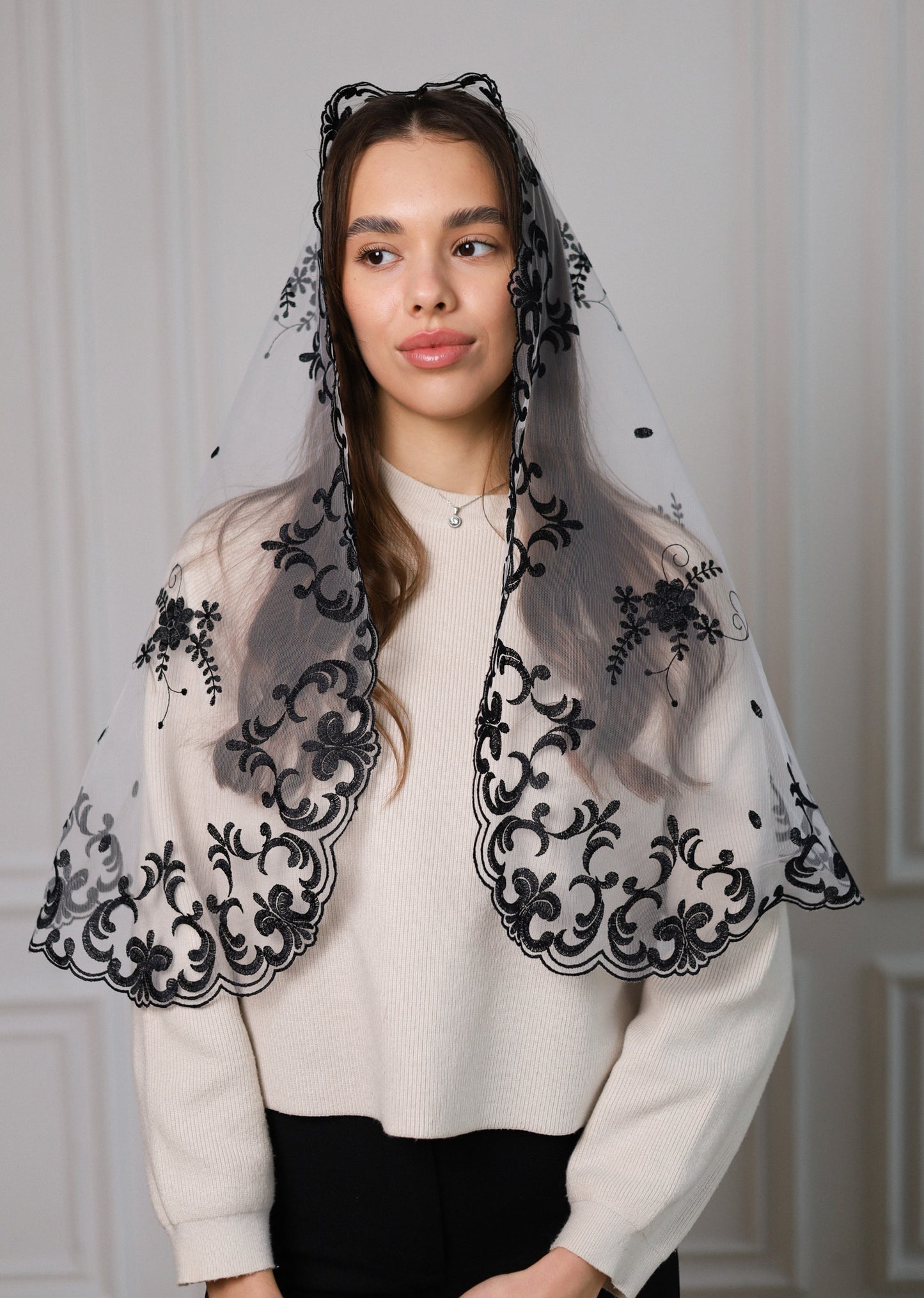 LONG FLORAL MANTILLA - MariaVeils