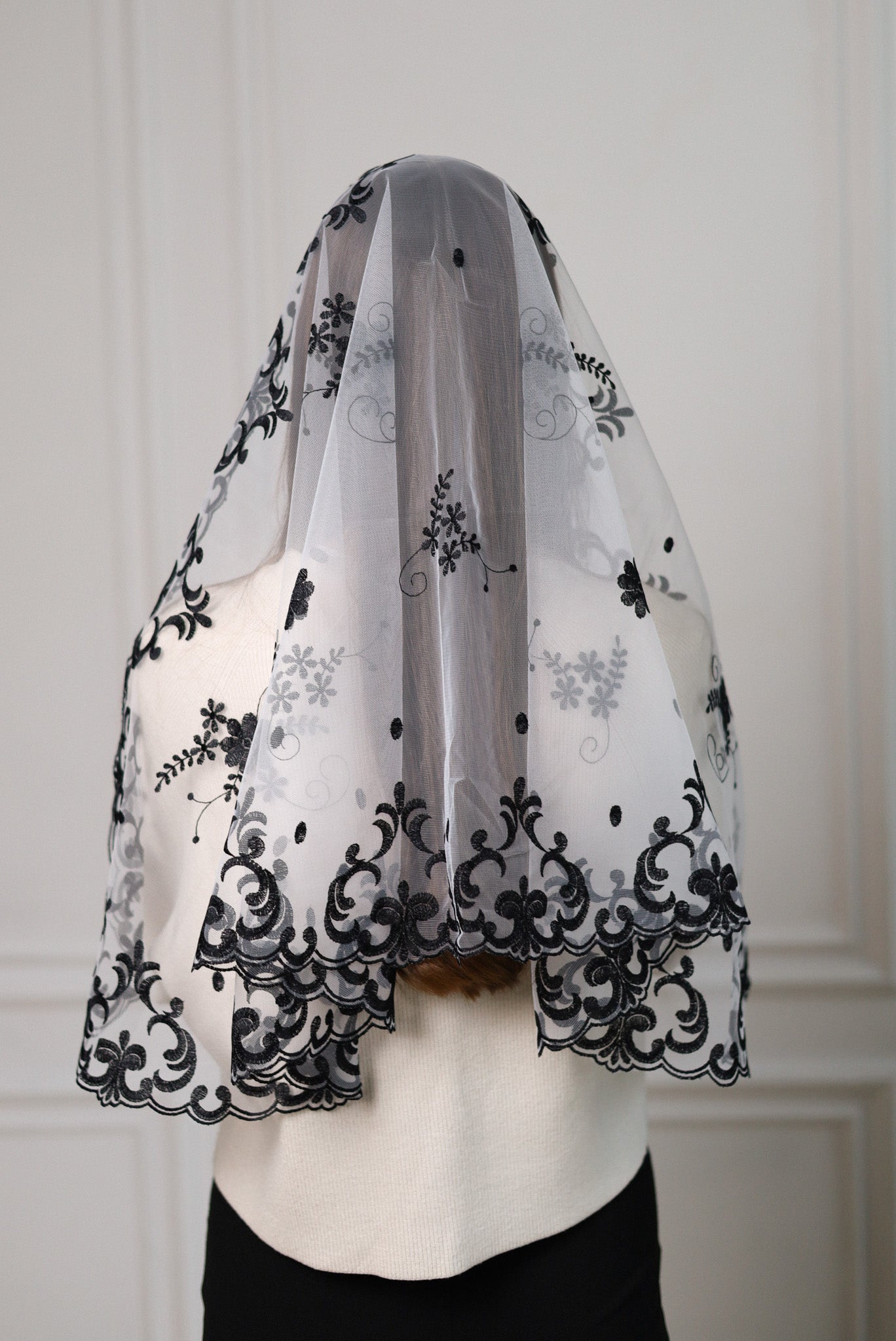LONG FLORAL MANTILLA - MariaVeils