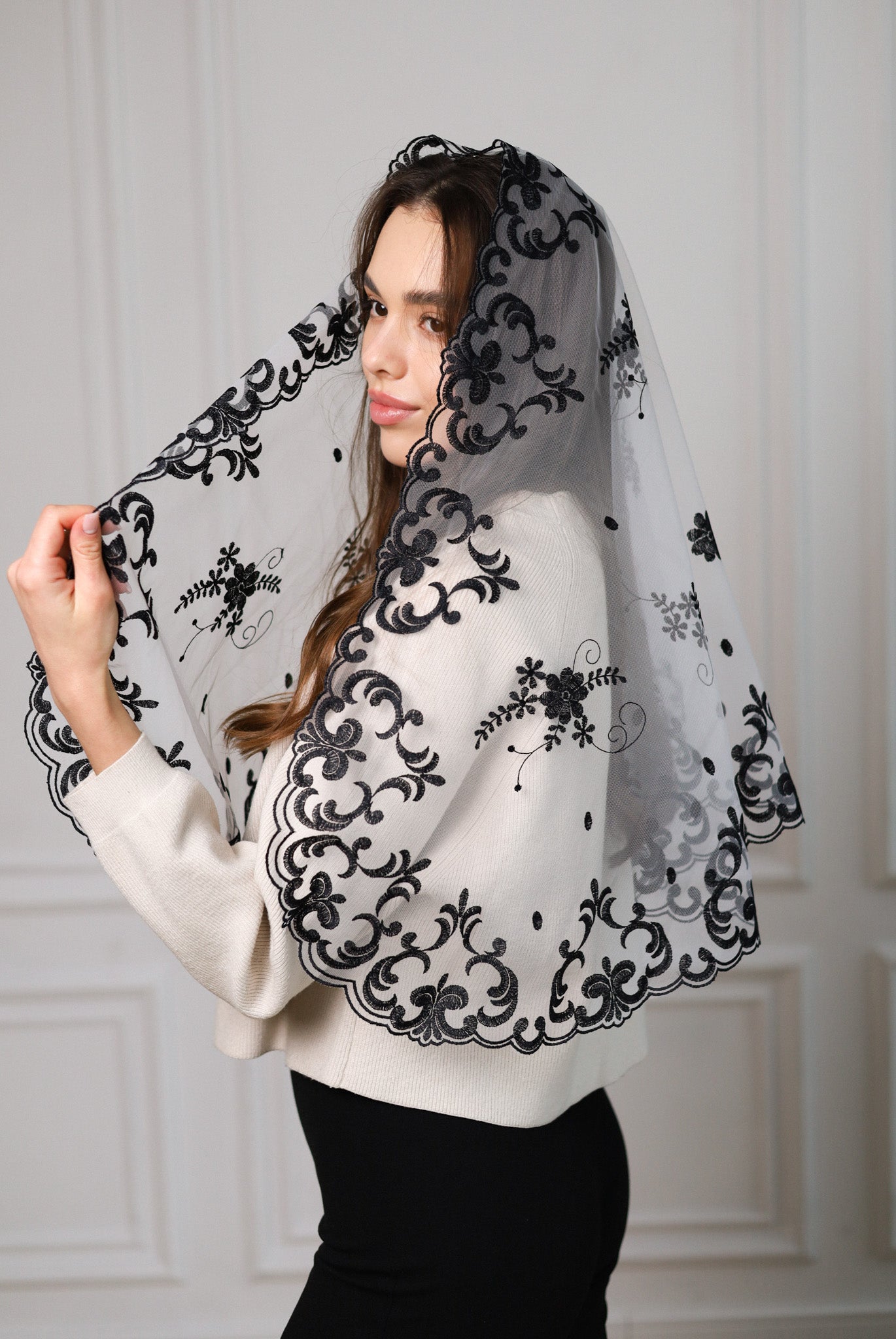 LONG FLORAL MANTILLA - MariaVeils