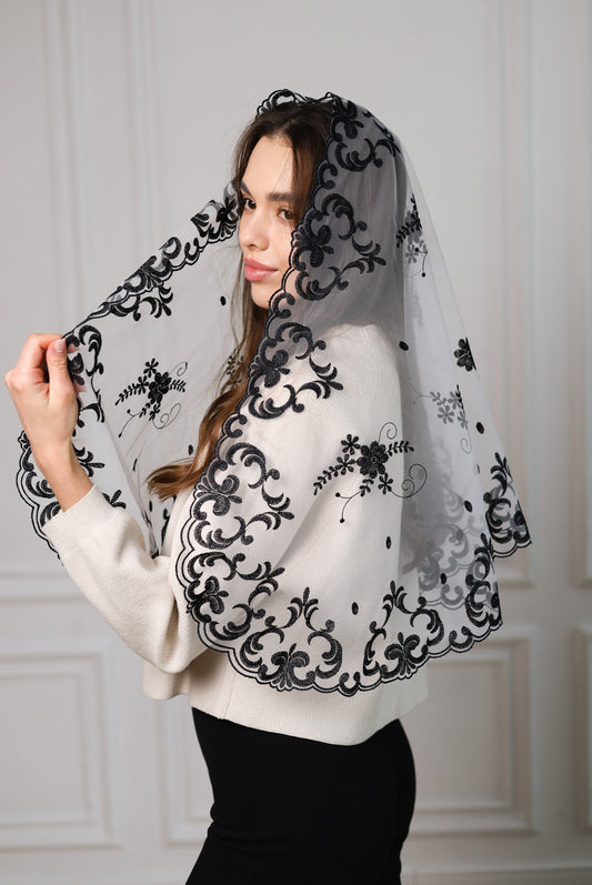 LONG FLORAL MANTILLA - MariaVeils