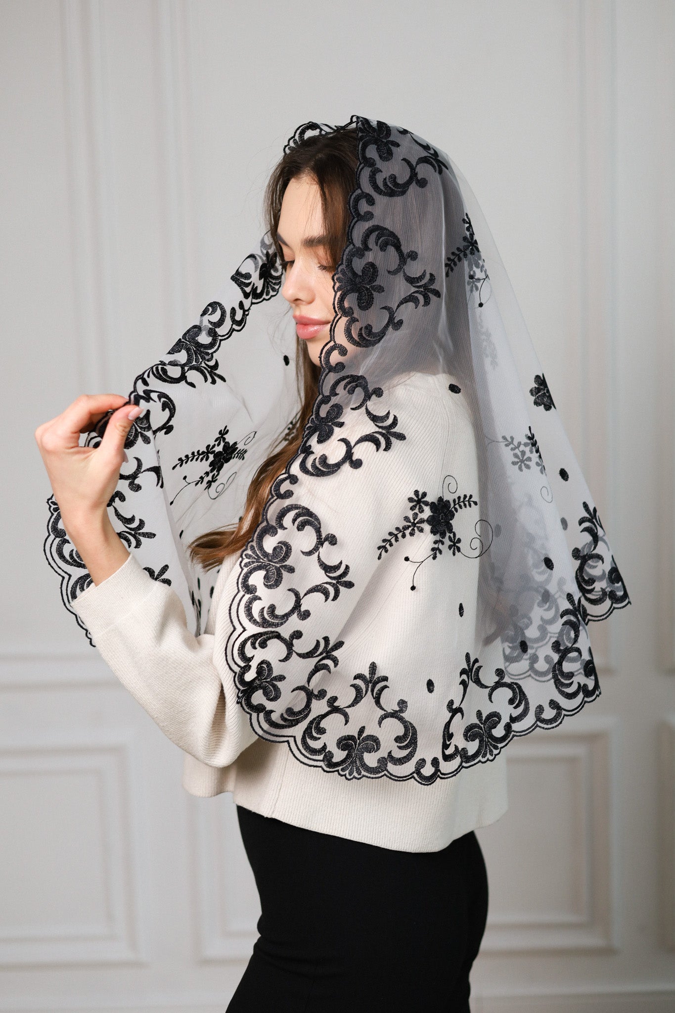 LONG FLORAL MANTILLA - MariaVeils