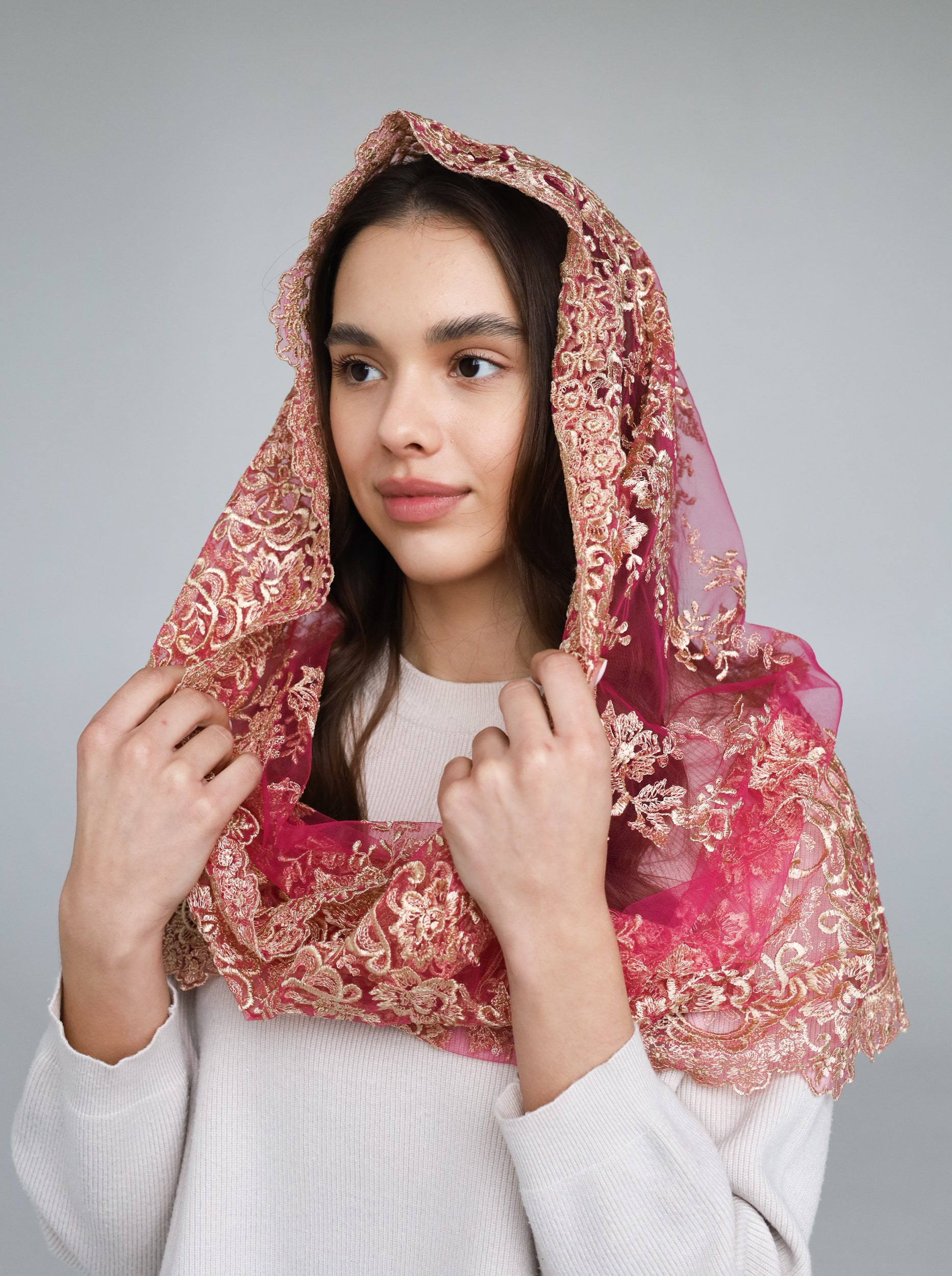 PINK & GOLD MANTILLA - MariaVeils