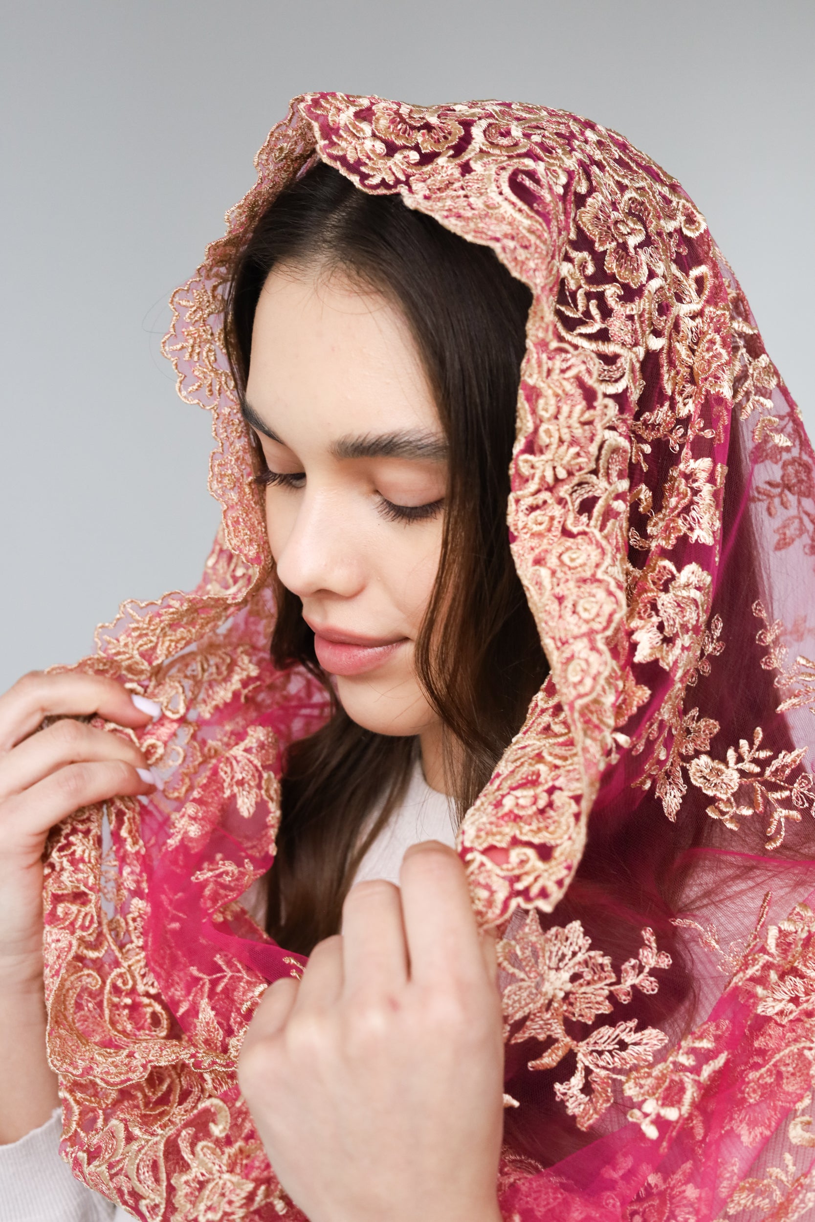 PINK & GOLD MANTILLA - MariaVeils