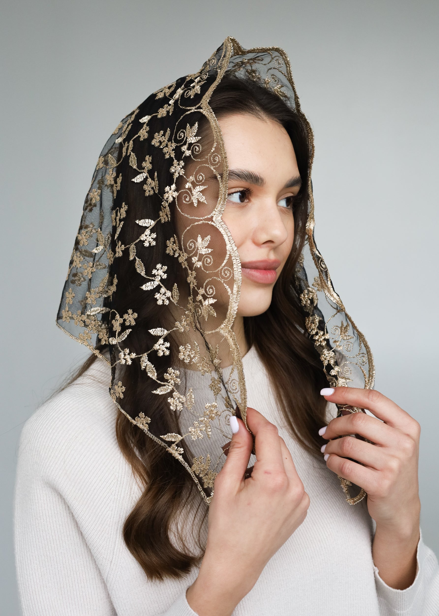 GOLD TRIANGLE VEIL - MariaVeils