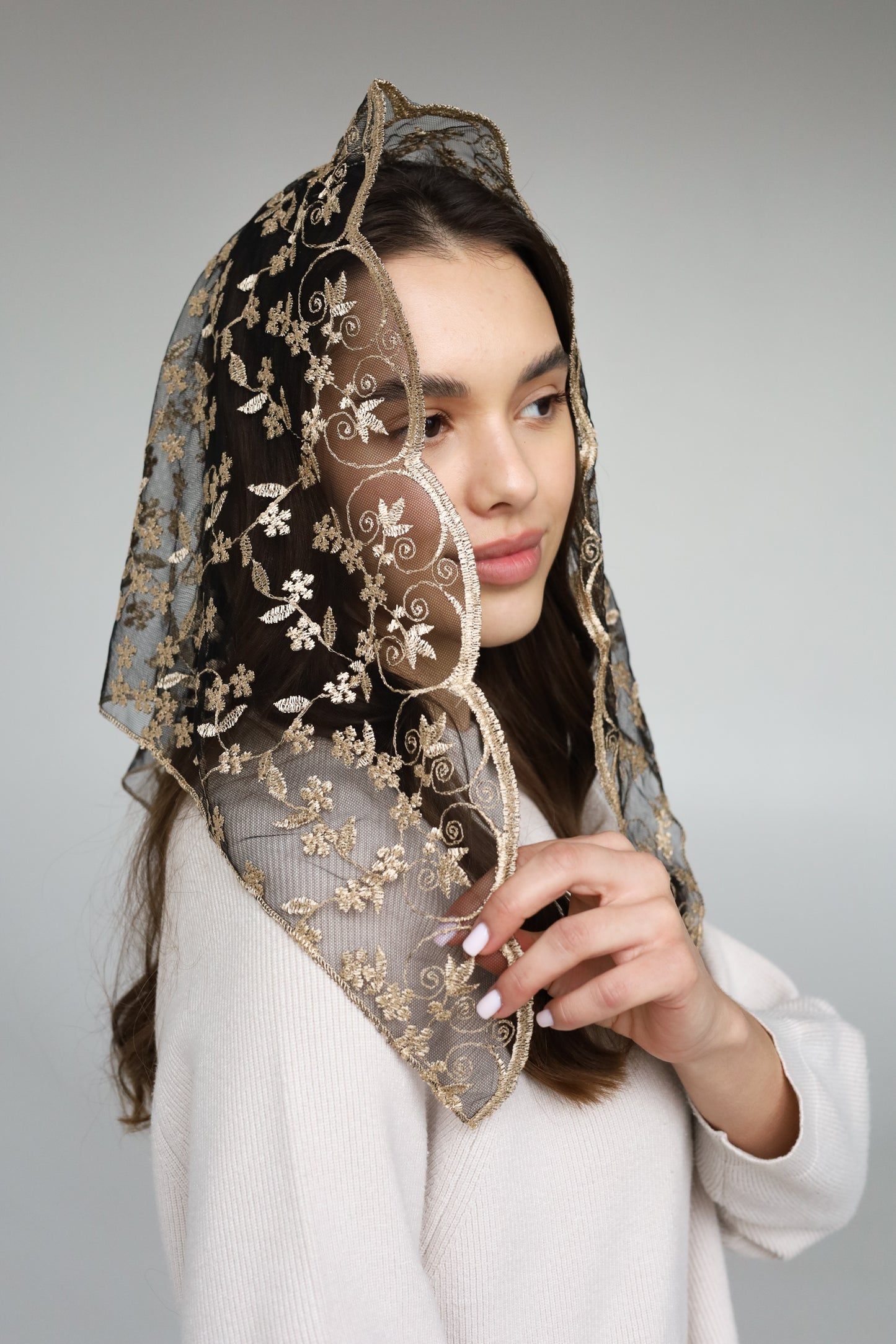 GOLD TRIANGLE VEIL - MariaVeils