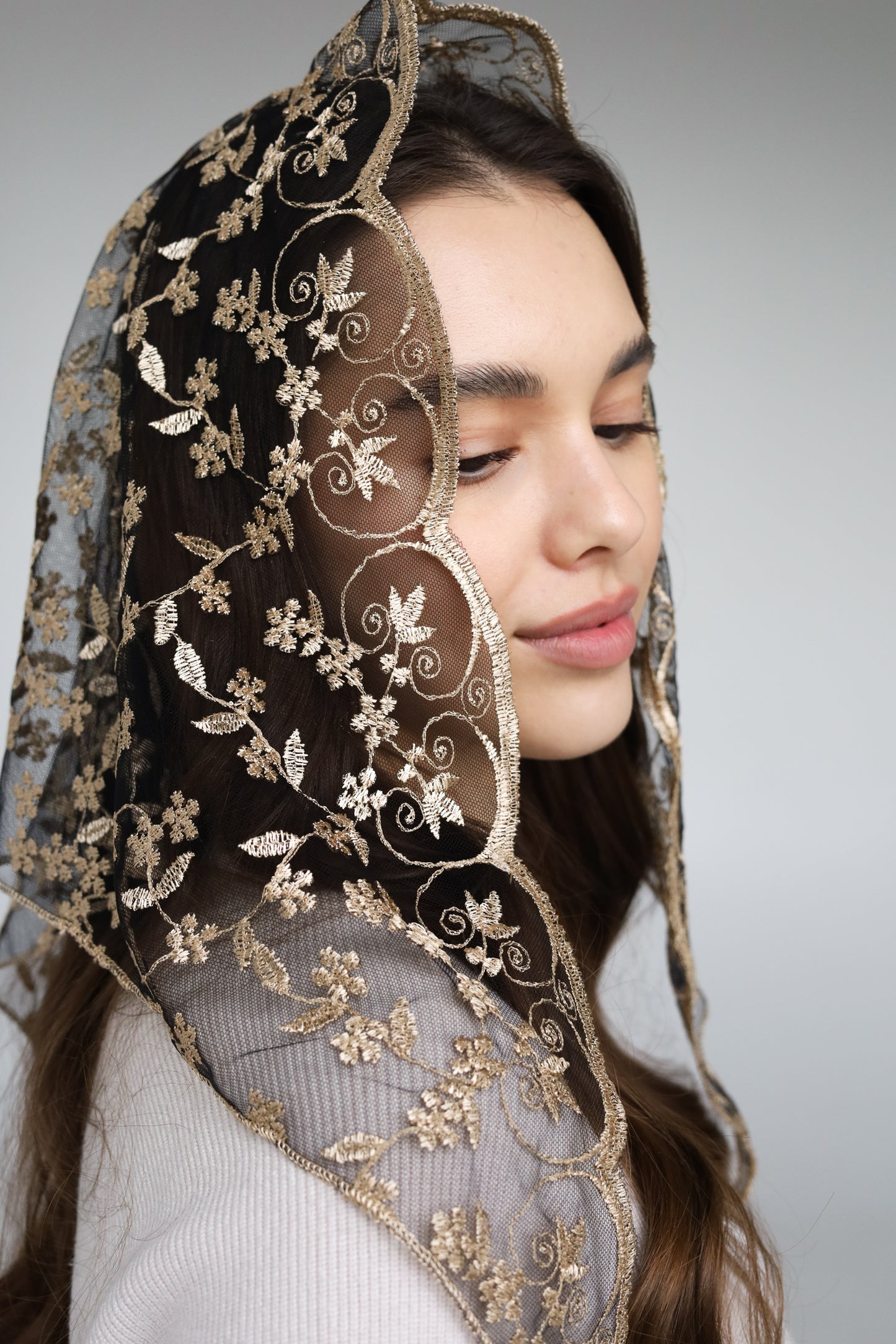 GOLD TRIANGLE VEIL - MariaVeils