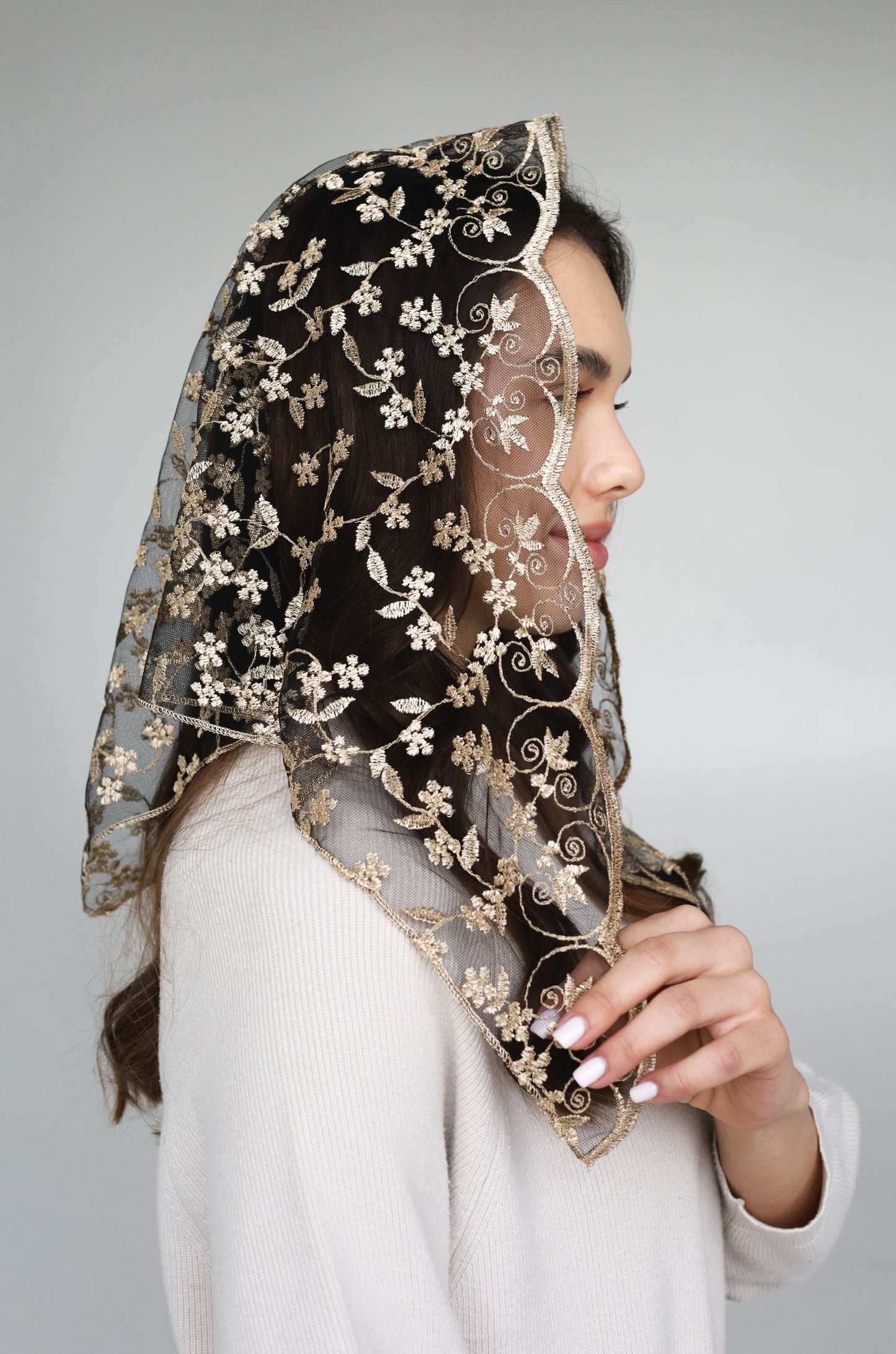 GOLD TRIANGLE VEIL - MariaVeils