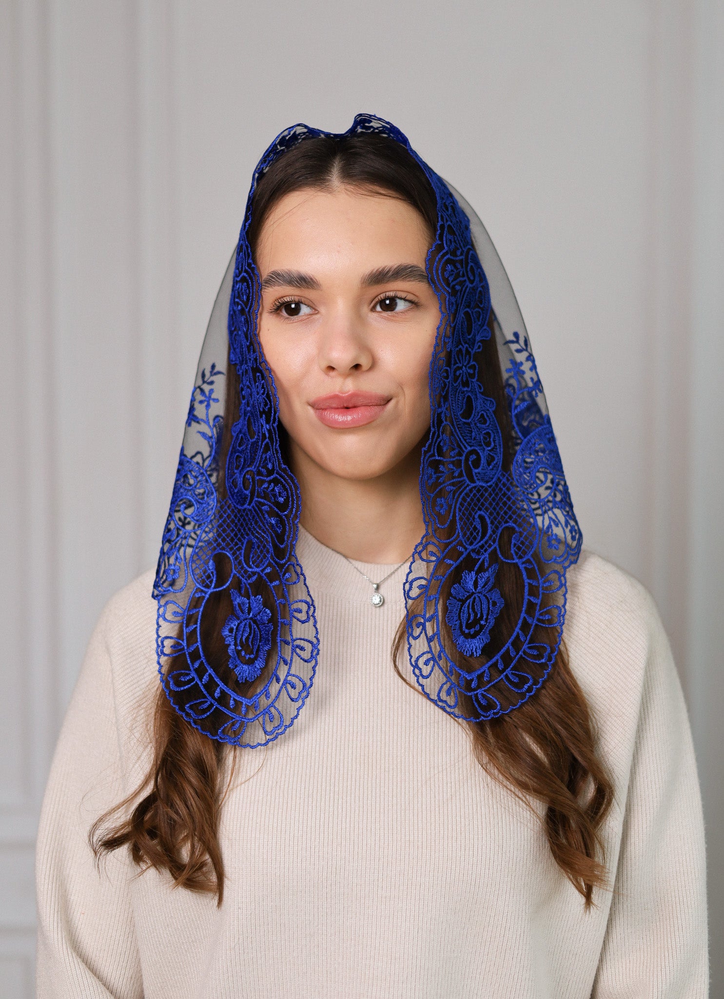SHORT TRIANGLE VEIL - MariaVeils