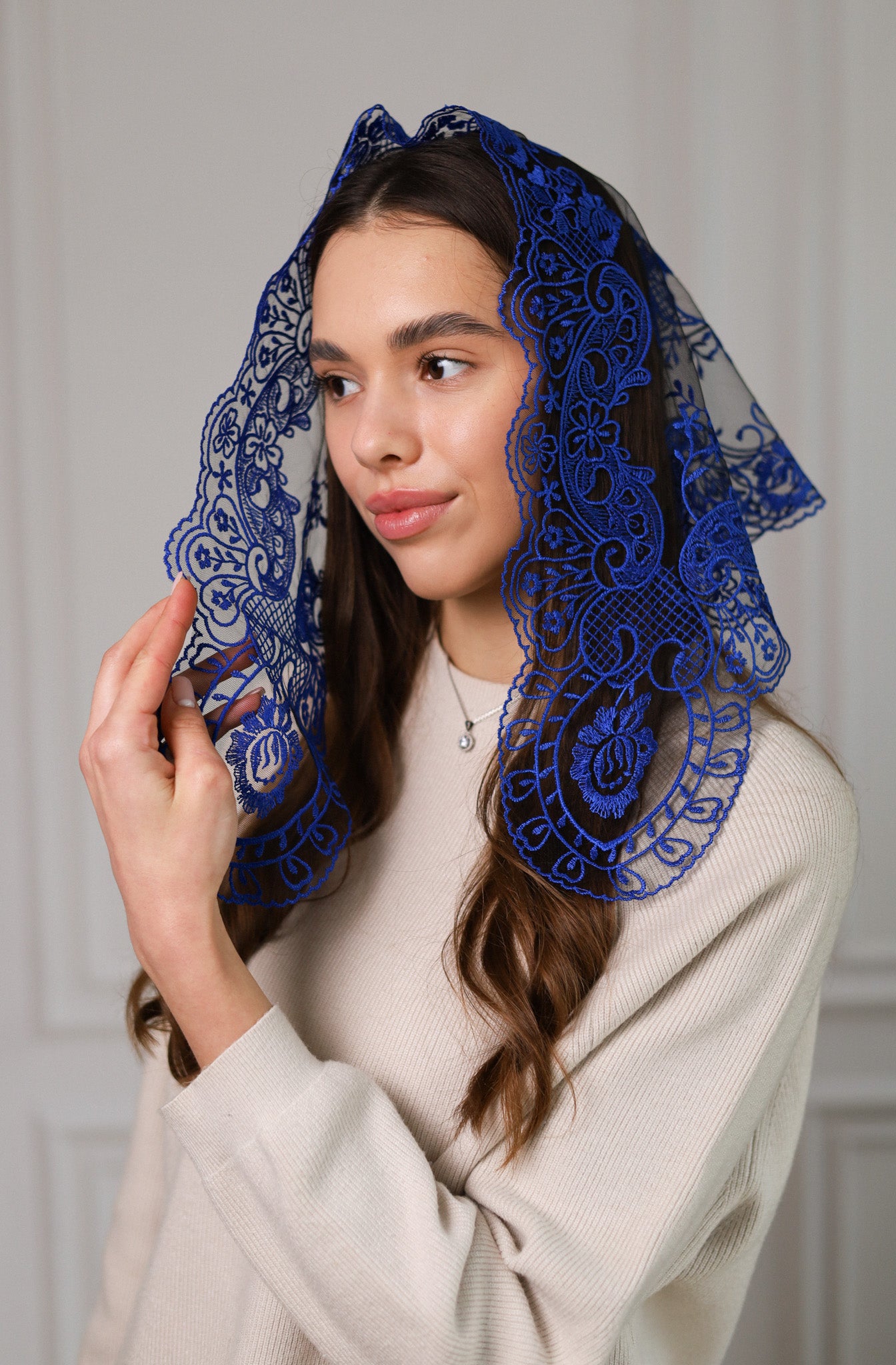 SHORT TRIANGLE VEIL - MariaVeils