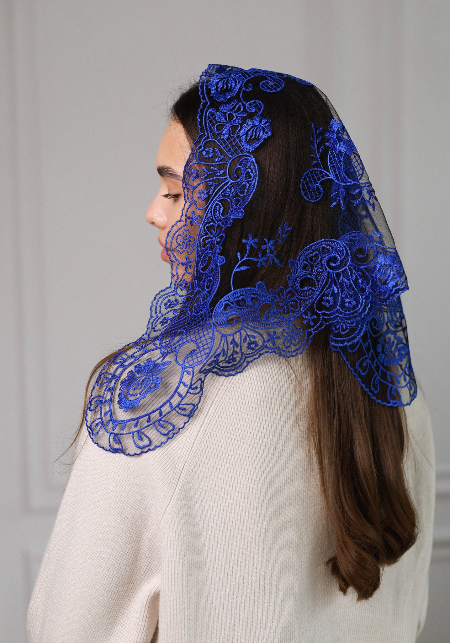 SHORT TRIANGLE VEIL - MariaVeils