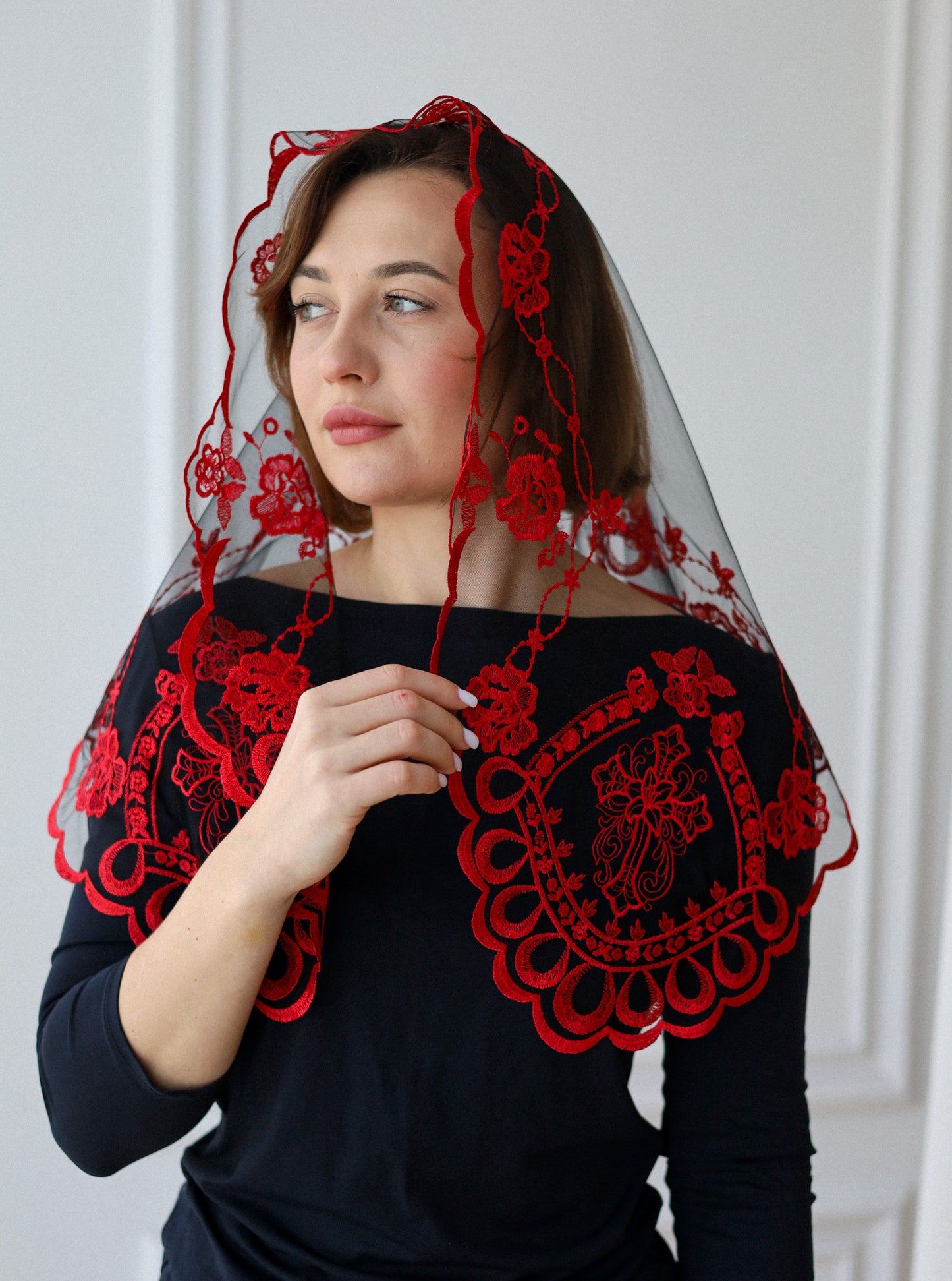 SHORT RED VEIL - MariaVeils