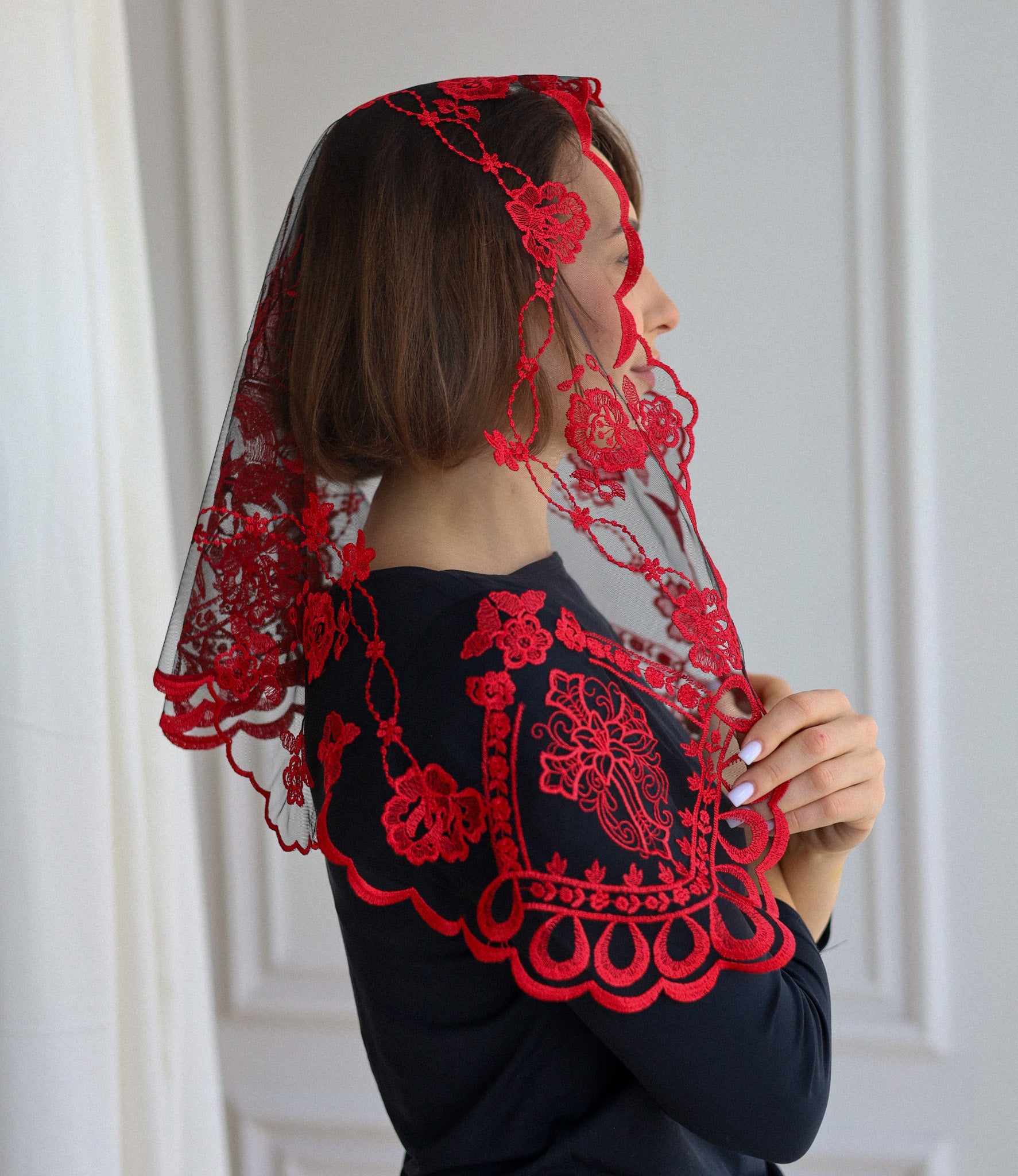 SHORT RED VEIL - MariaVeils
