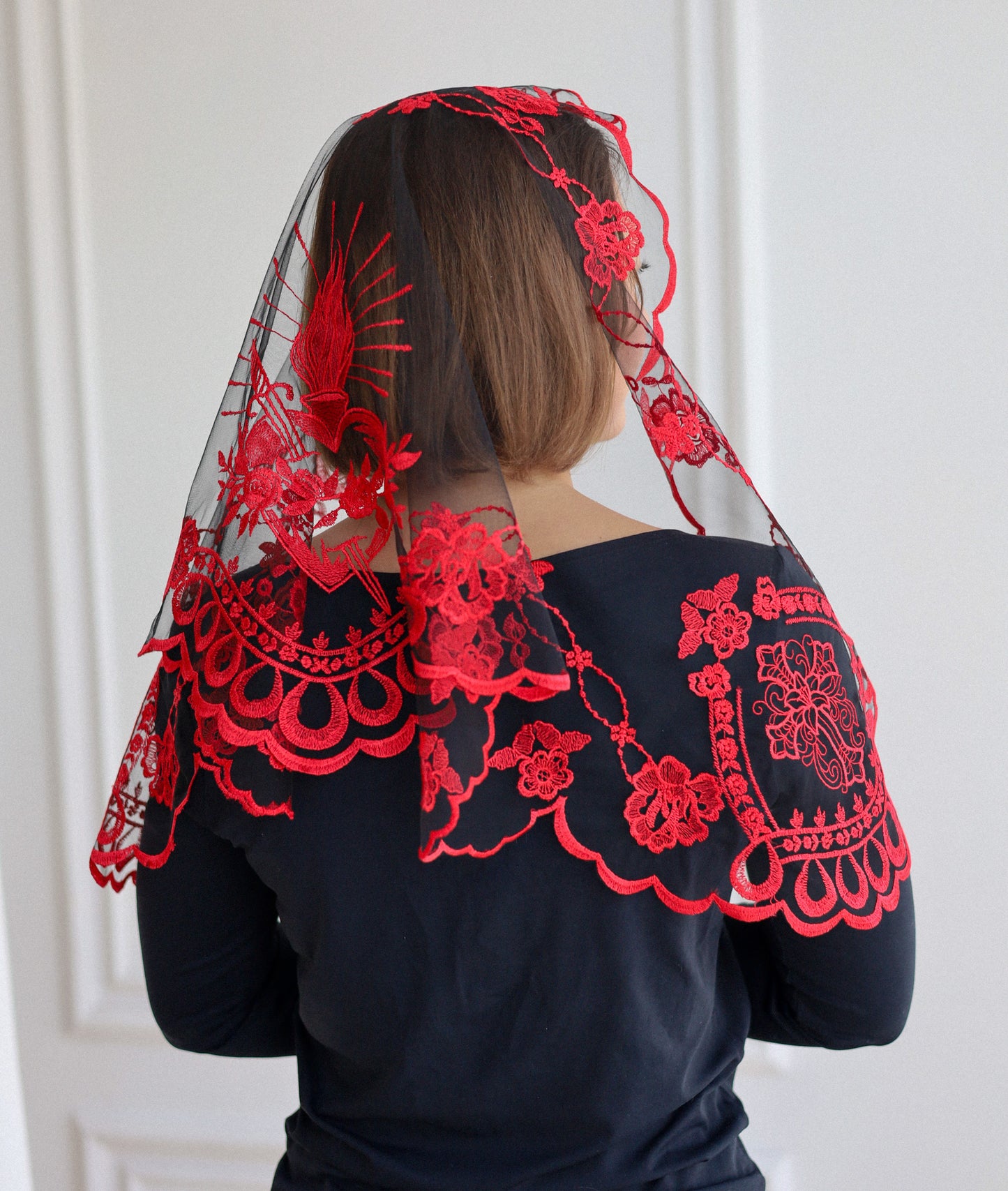 SHORT RED VEIL - MariaVeils
