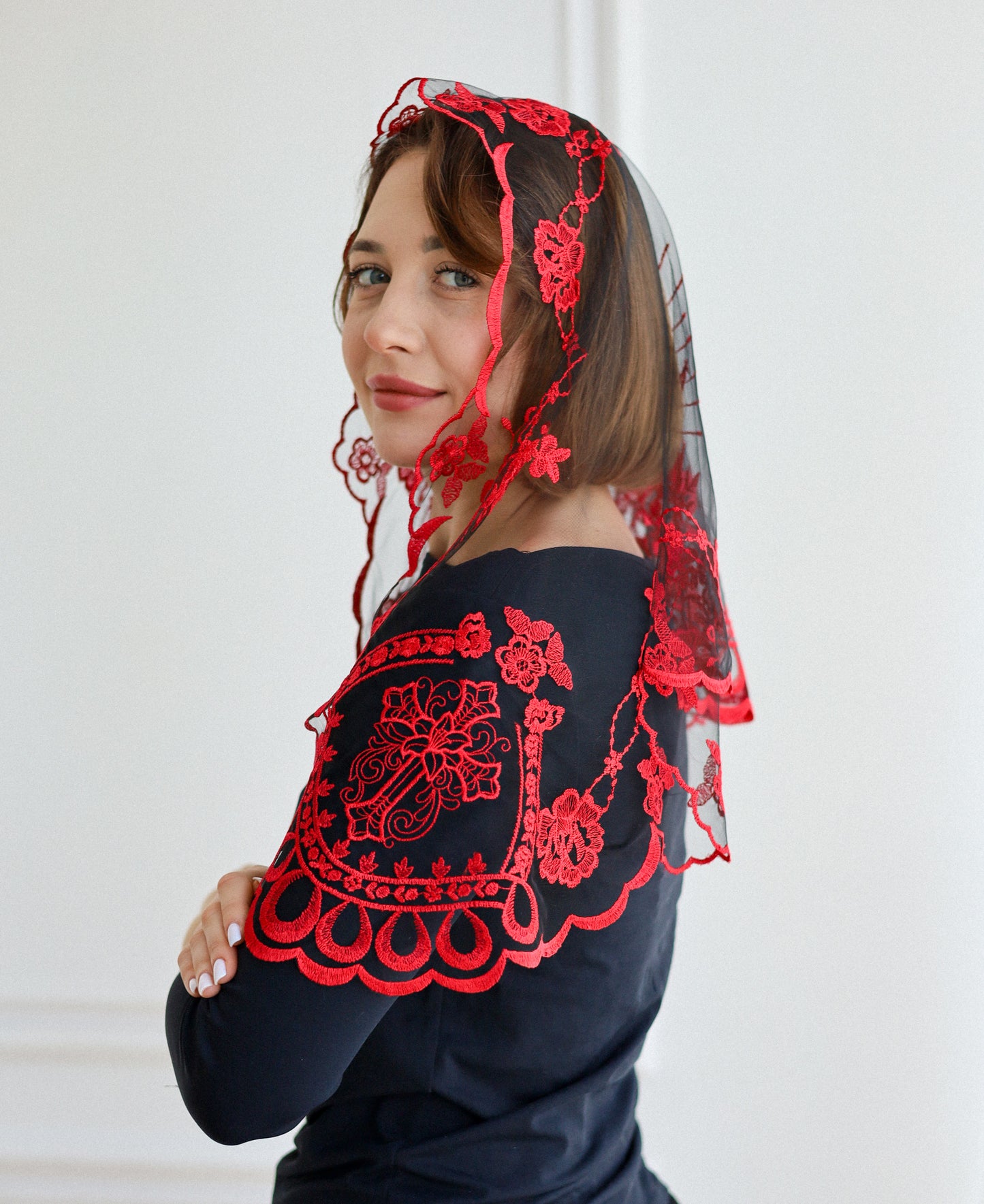 SHORT RED VEIL - MariaVeils