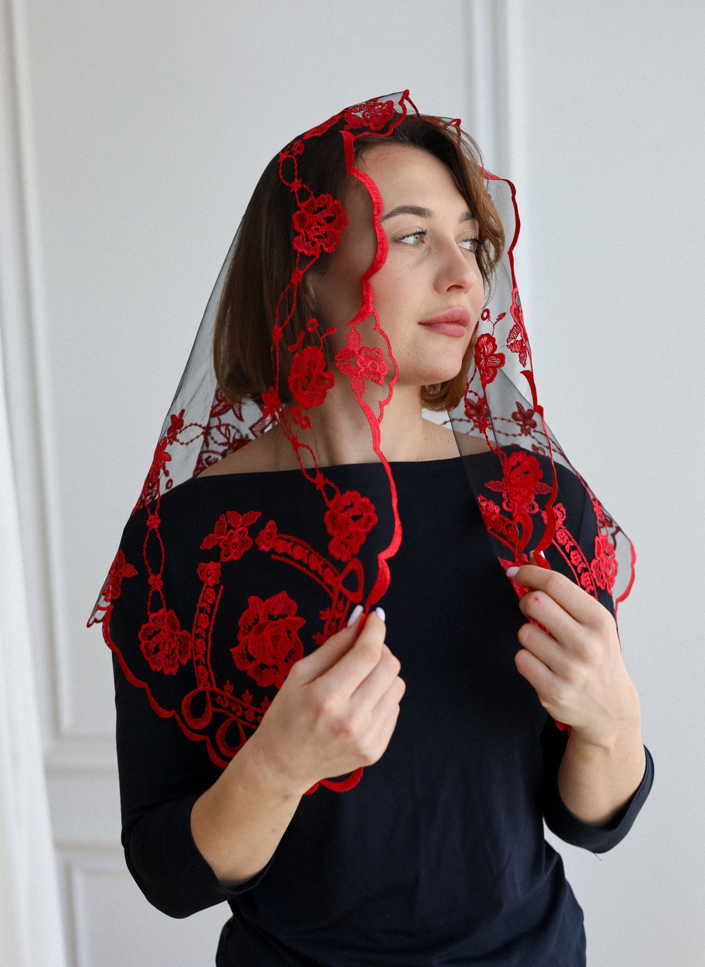 SHORT RED VEIL - MariaVeils