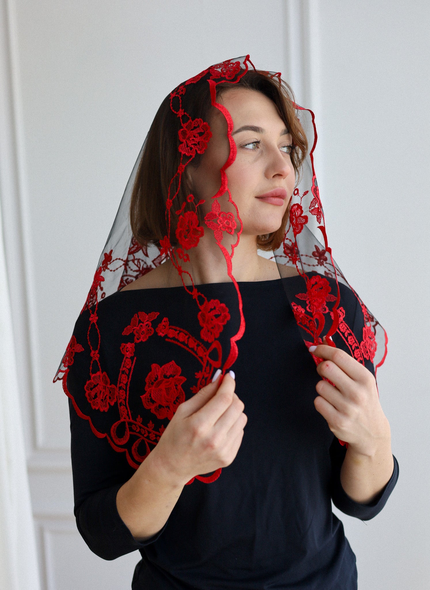 SHORT RED VEIL - MariaVeils