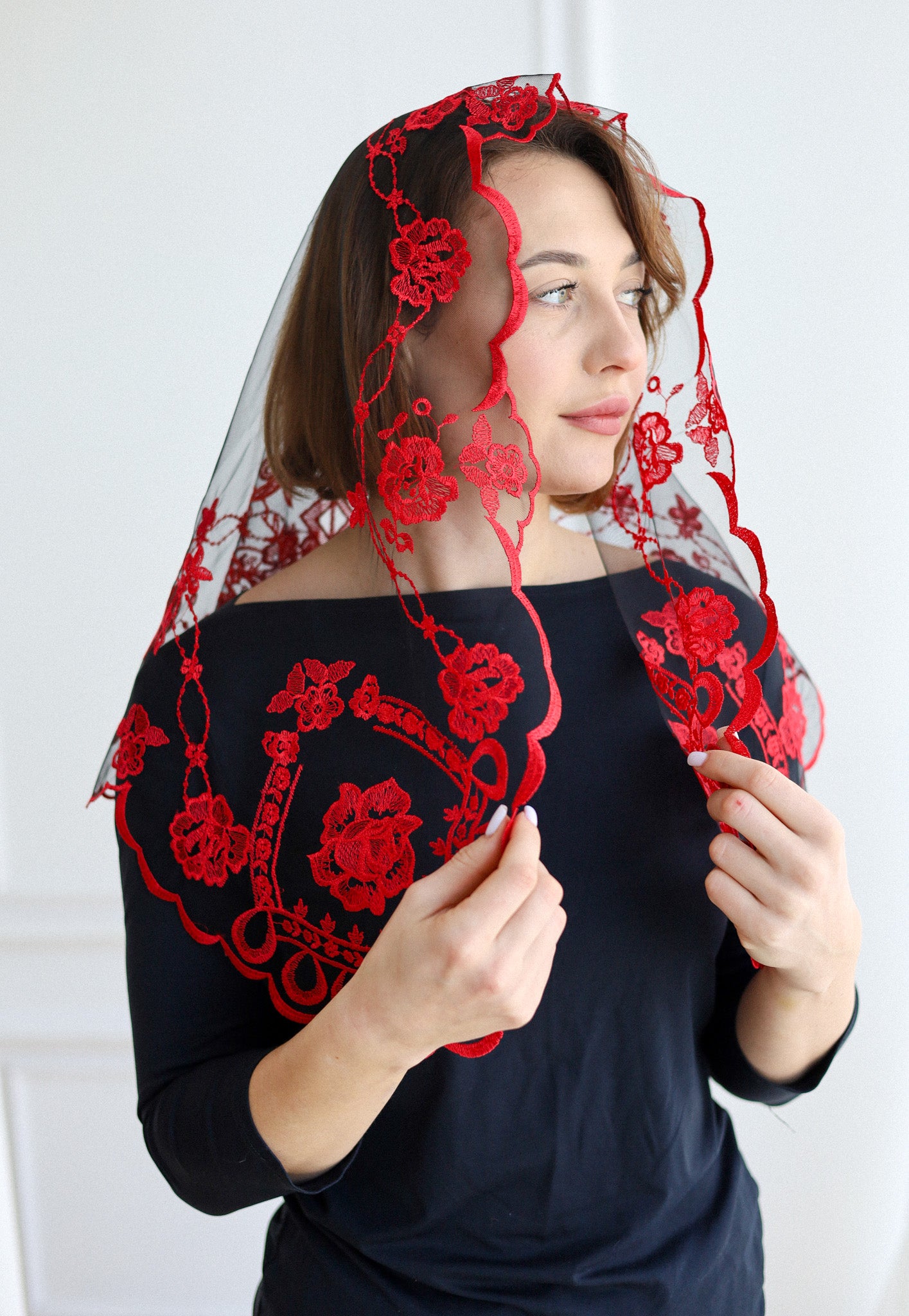 SHORT RED VEIL - MariaVeils