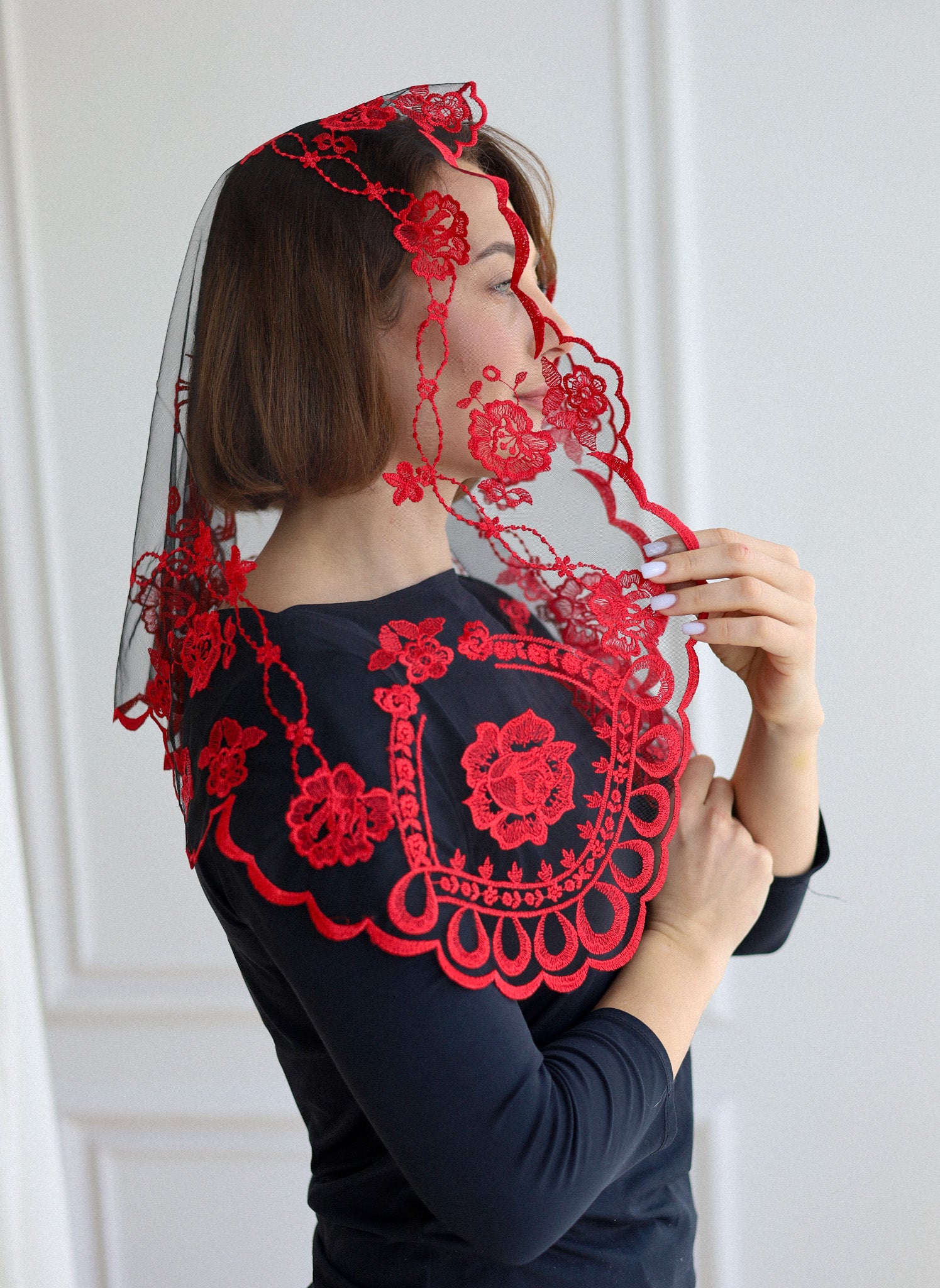 SHORT RED VEIL - MariaVeils