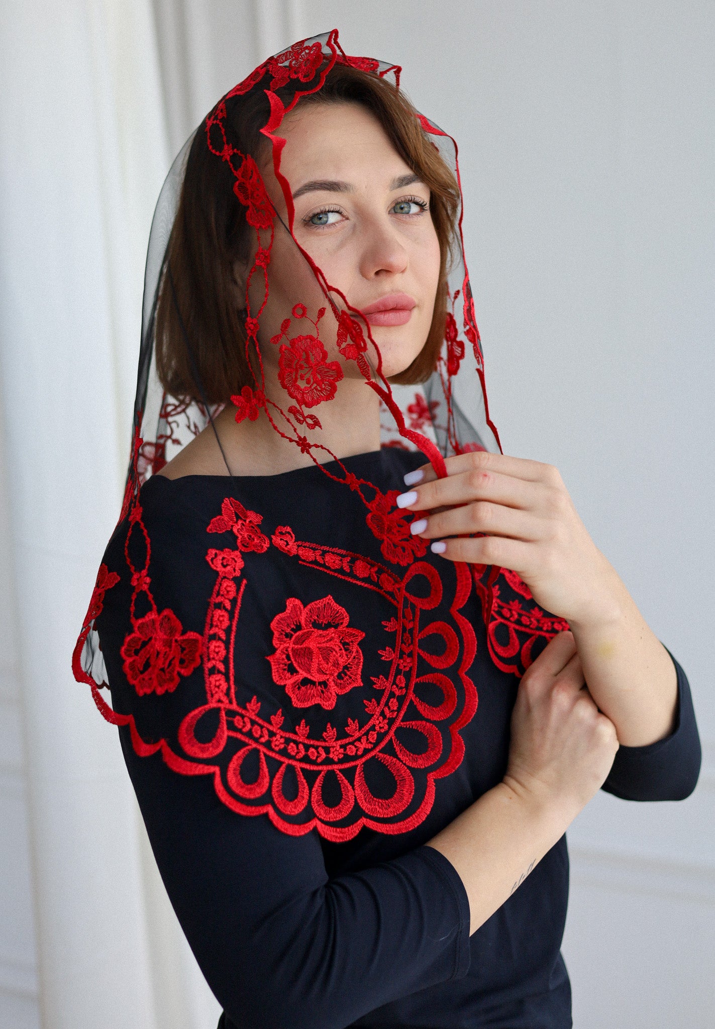 SHORT RED VEIL - MariaVeils