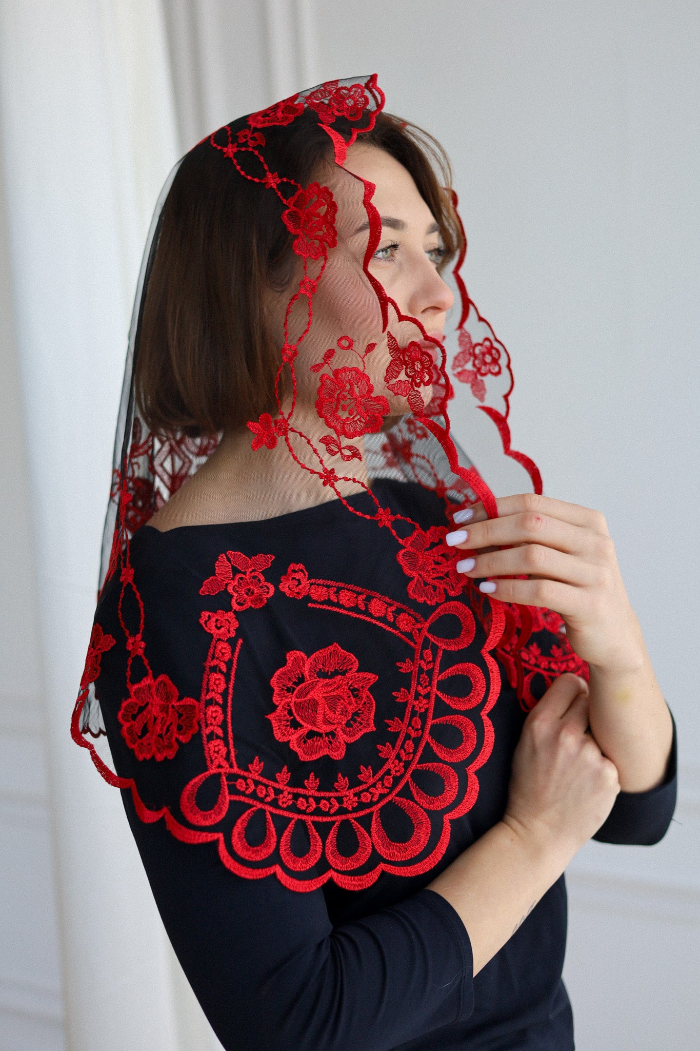 SHORT RED VEIL - MariaVeils