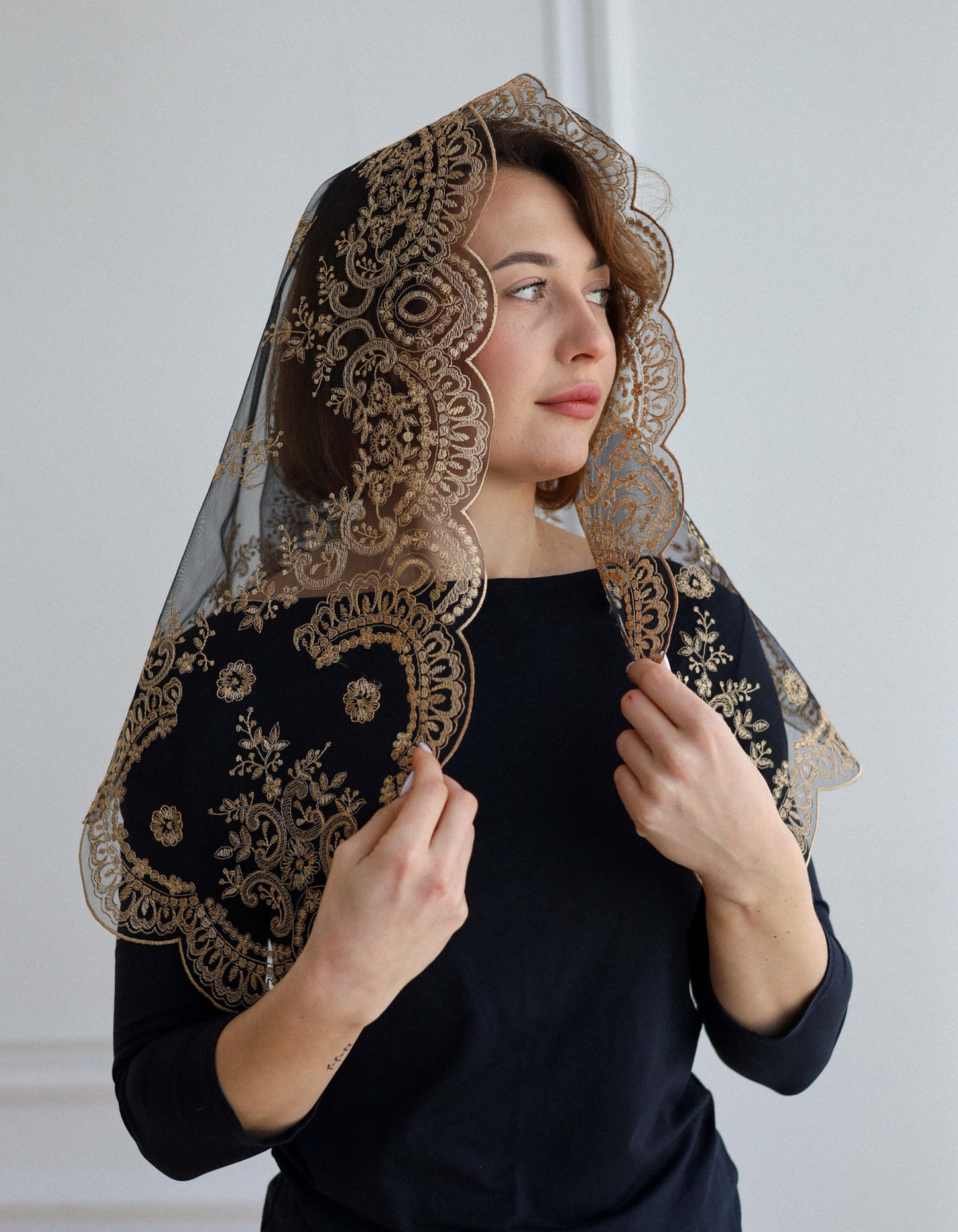 SHORT GOLD VEIL - MariaVeils