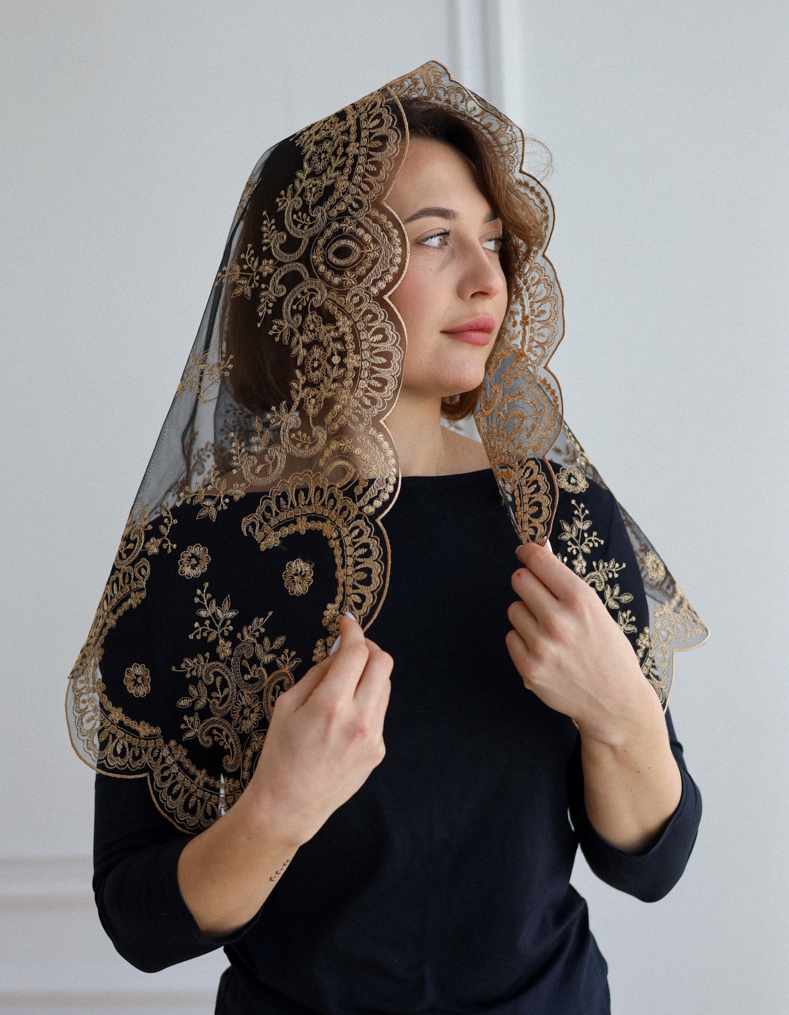 SHORT GOLD VEIL - MariaVeils