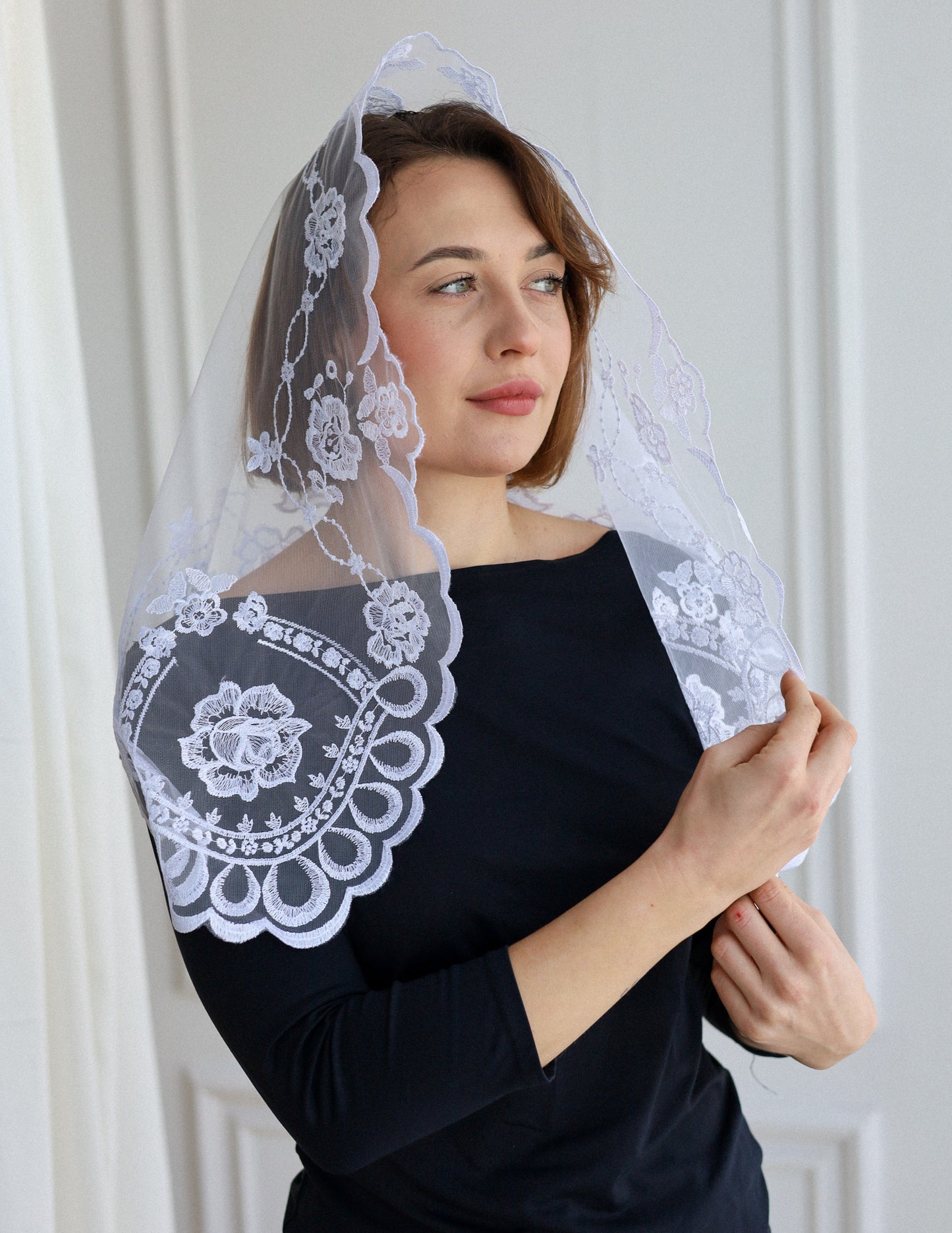 SHORT WHITE VEIL - MariaVeils
