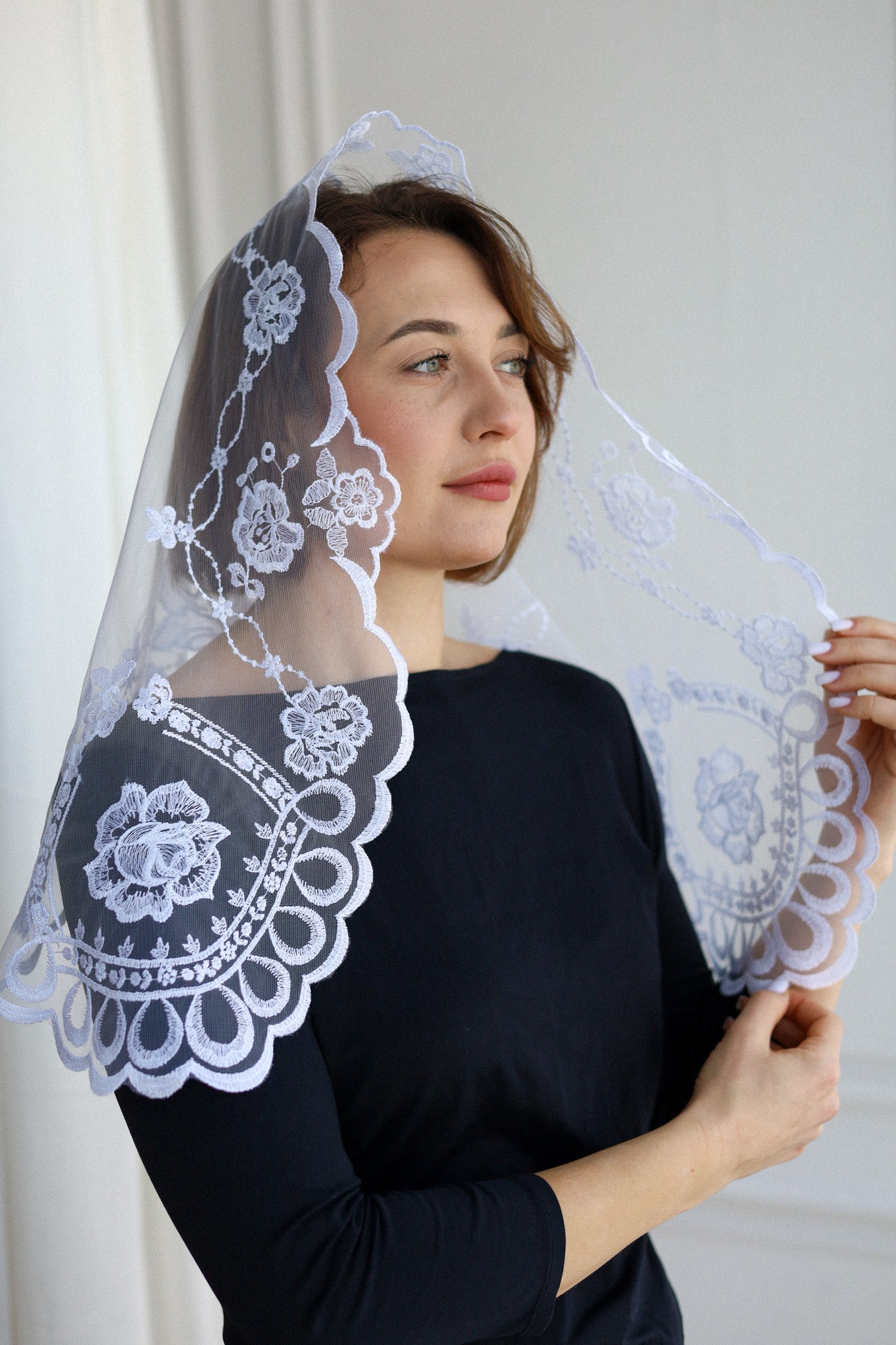 SHORT WHITE VEIL - MariaVeils