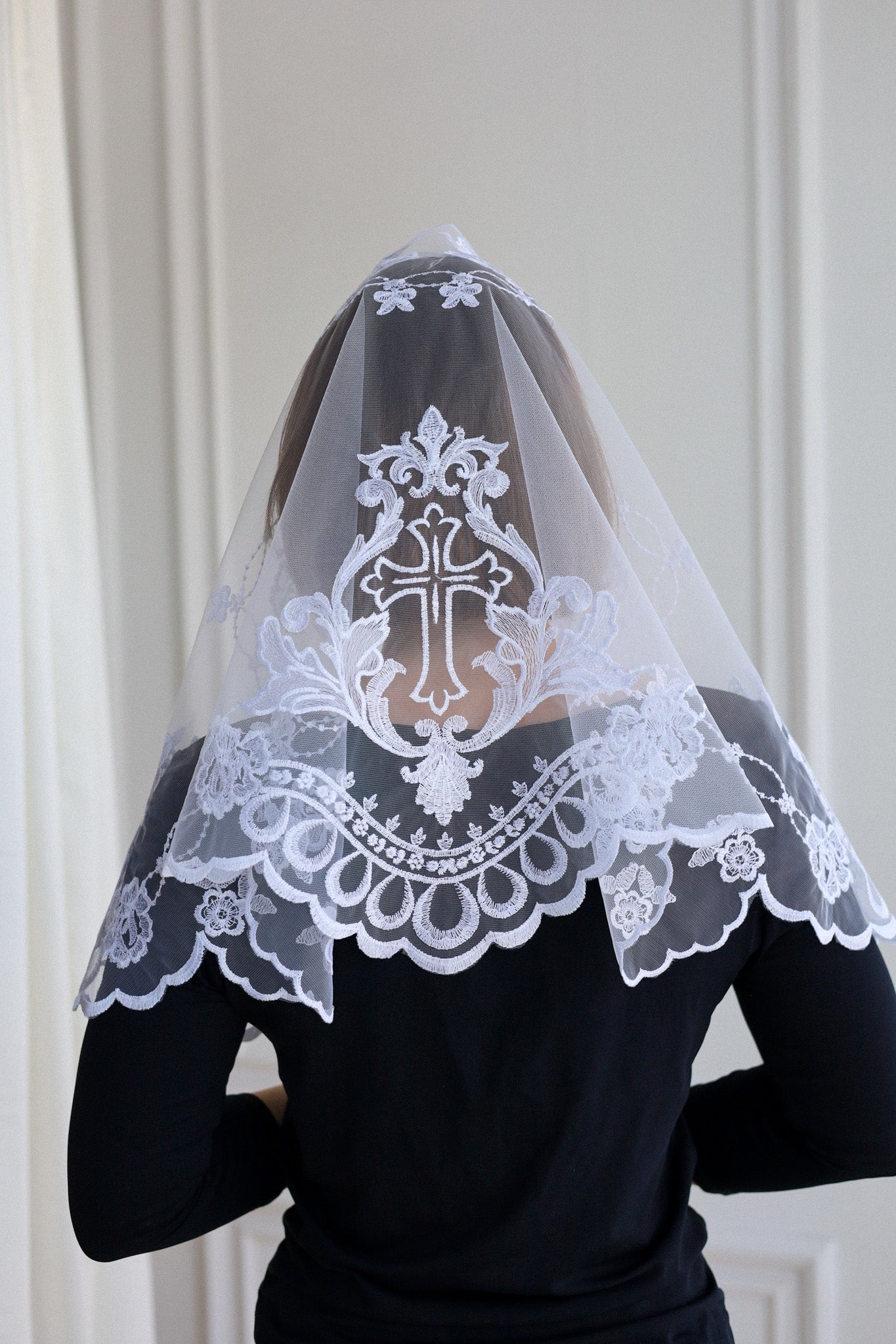 SHORT WHITE VEIL - MariaVeils