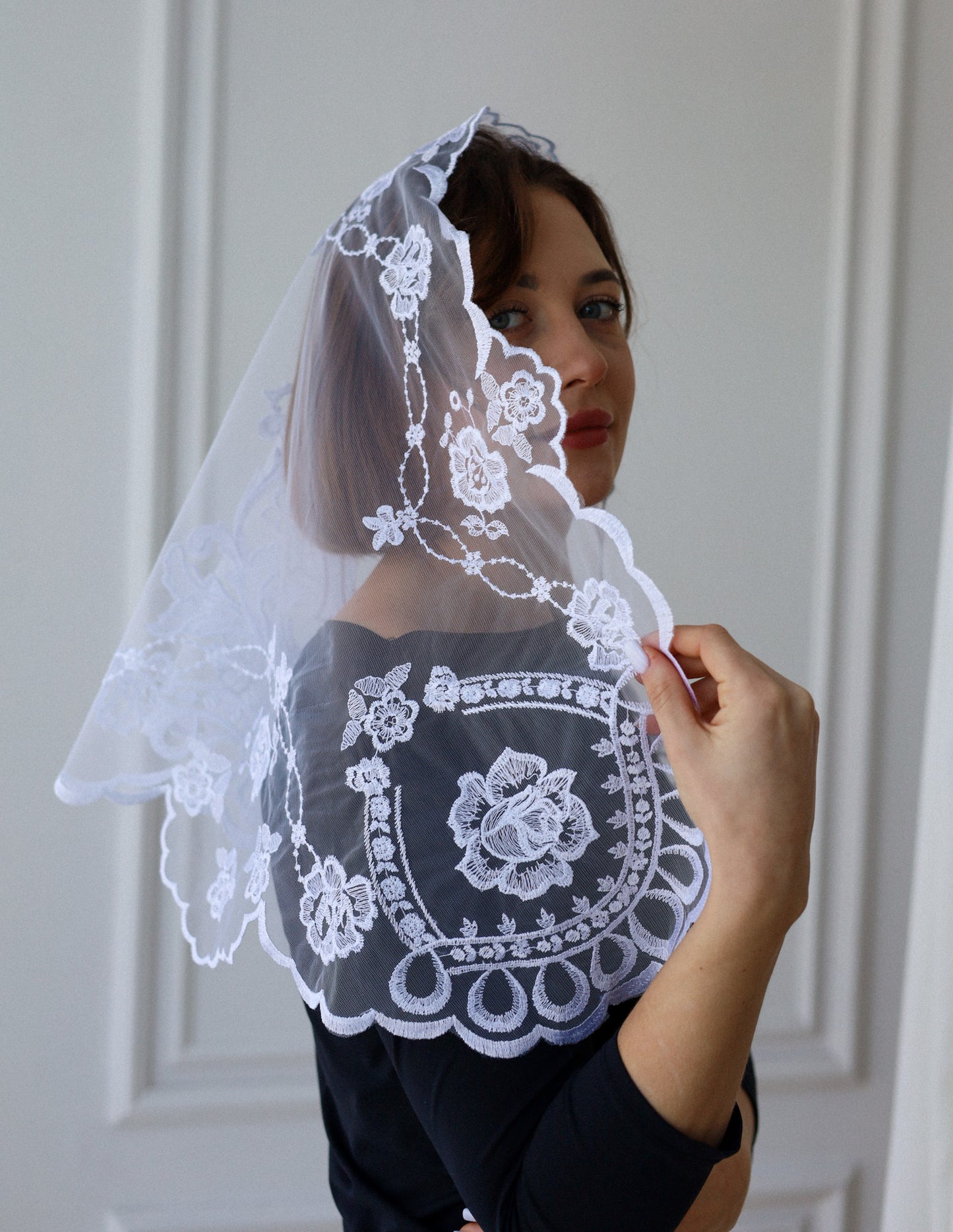 SHORT WHITE VEIL - MariaVeils