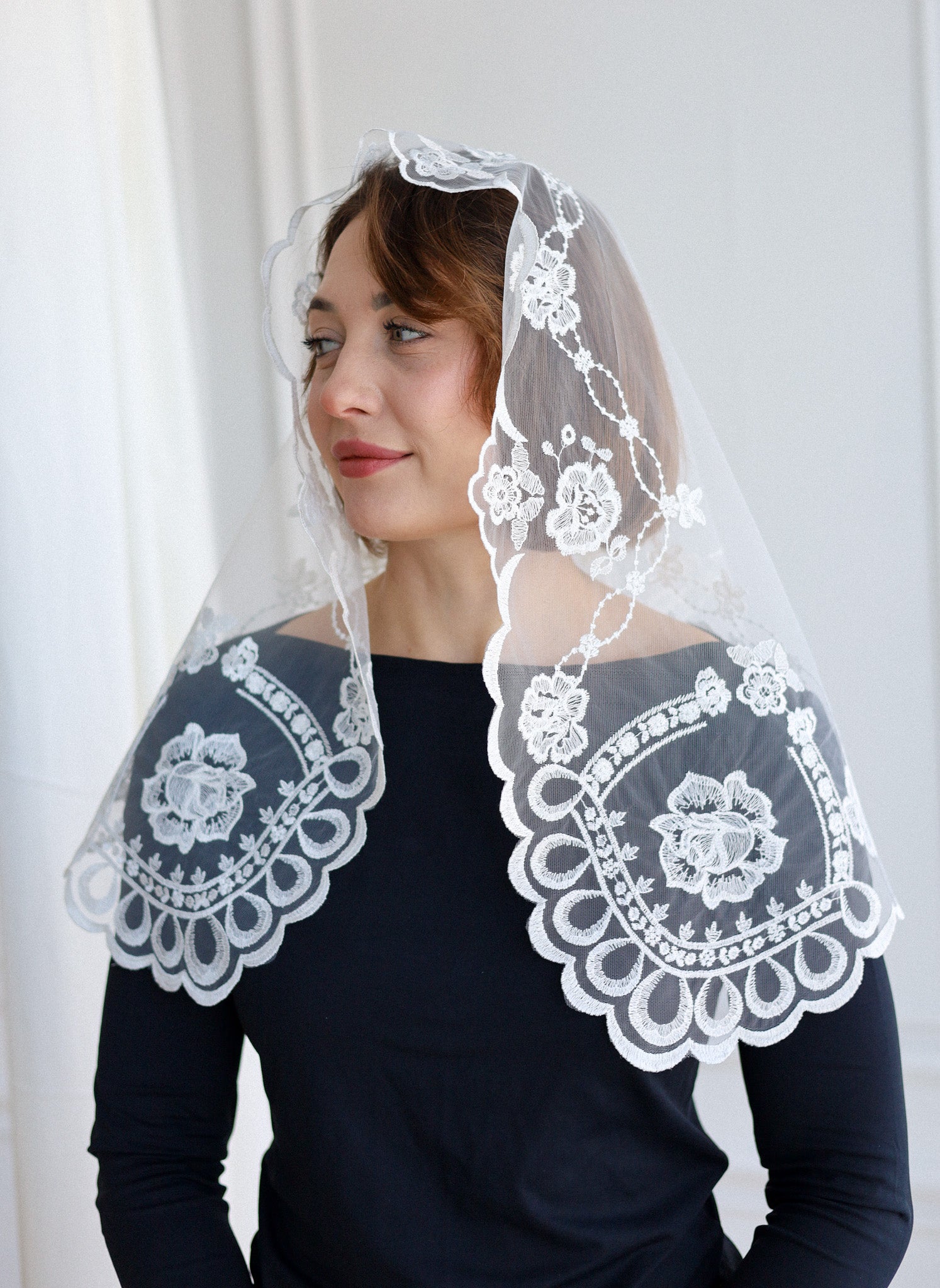 SHORT WHITE VEIL - MariaVeils