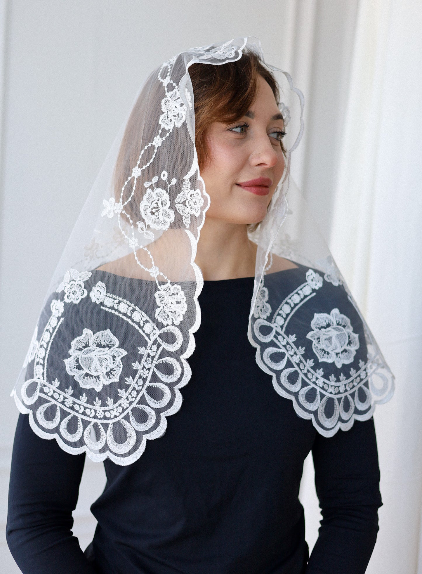 SHORT WHITE VEIL - MariaVeils