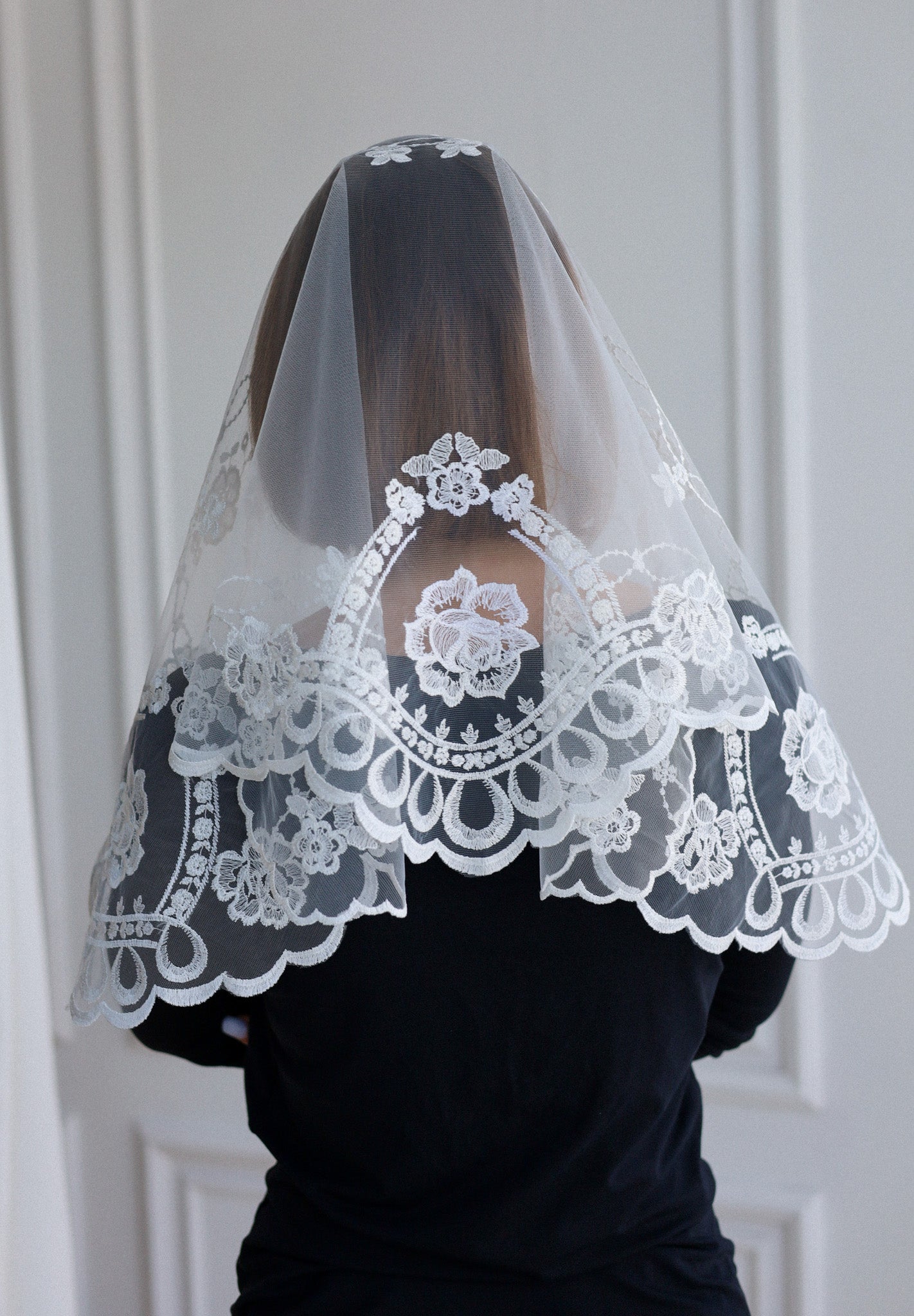 SHORT WHITE VEIL - MariaVeils