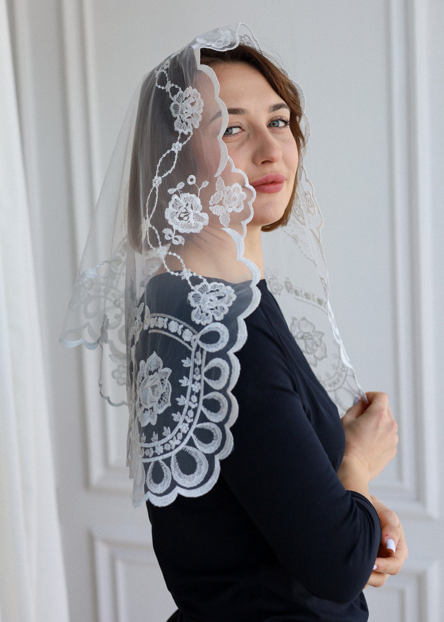 SHORT WHITE VEIL - MariaVeils