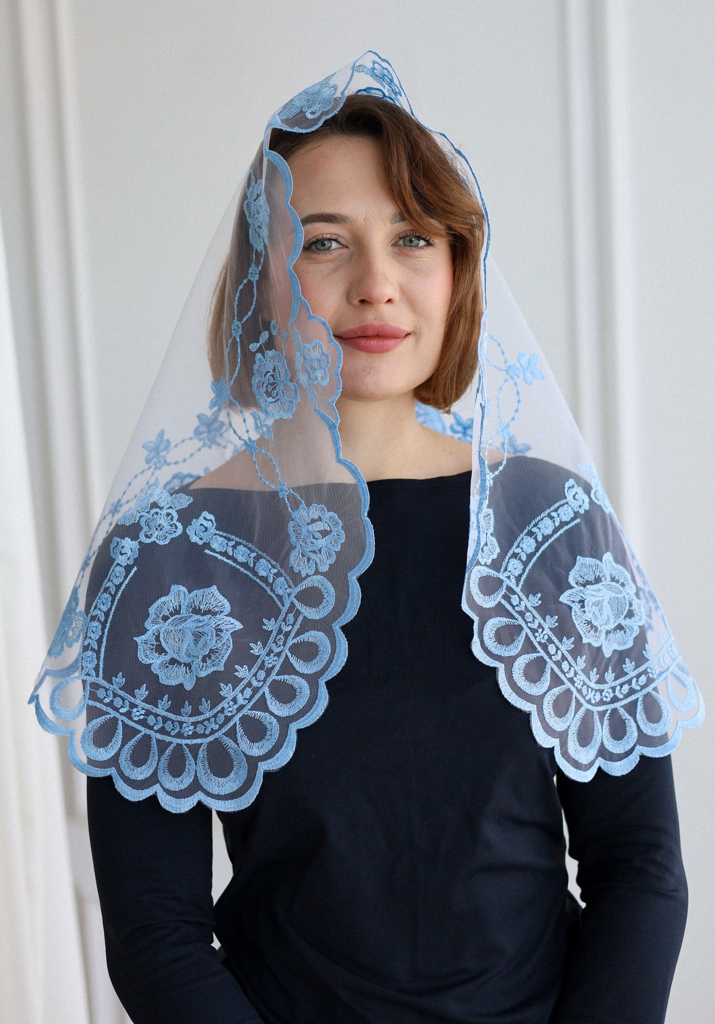 SHORT SKY BLUE VEIL - MariaVeils