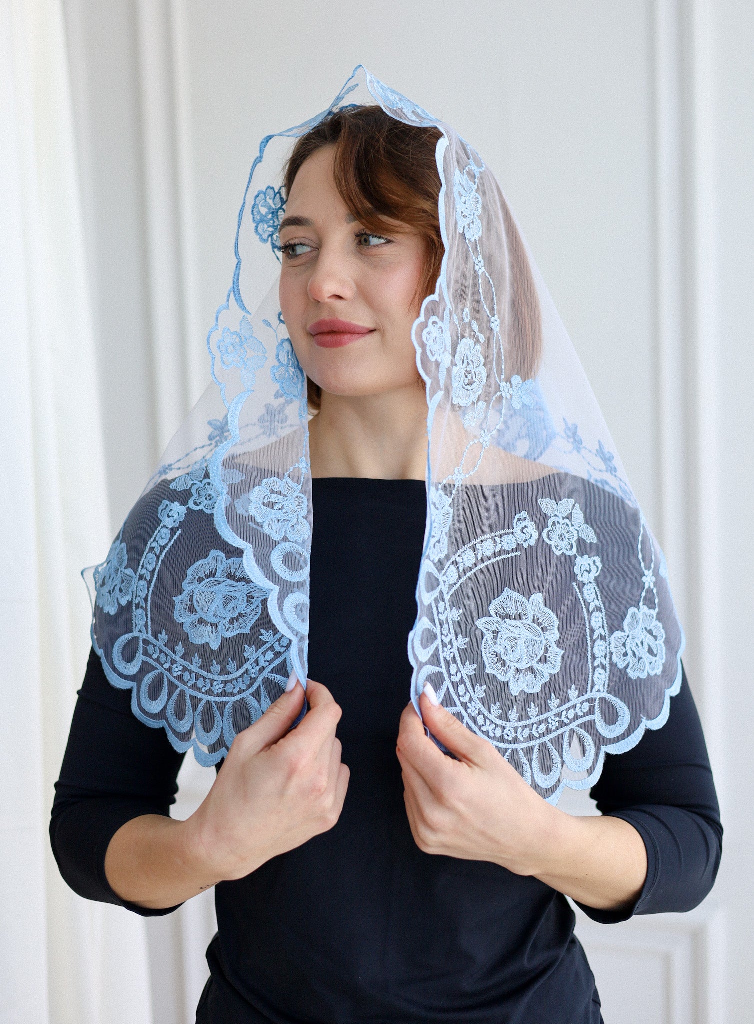 SHORT SKY BLUE VEIL - MariaVeils