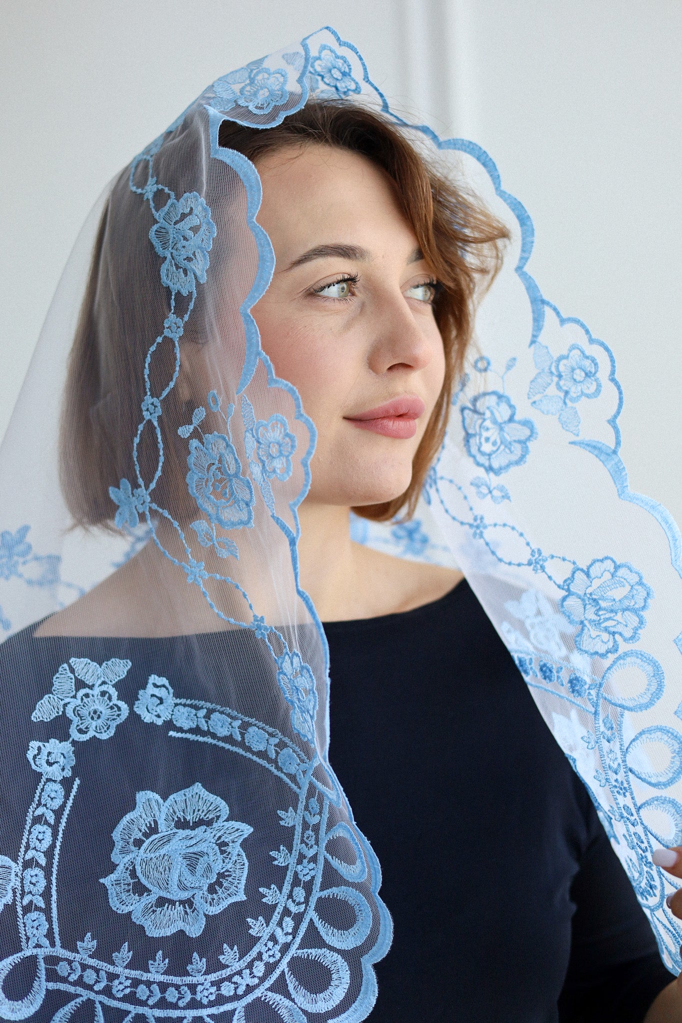 SHORT SKY BLUE VEIL - MariaVeils