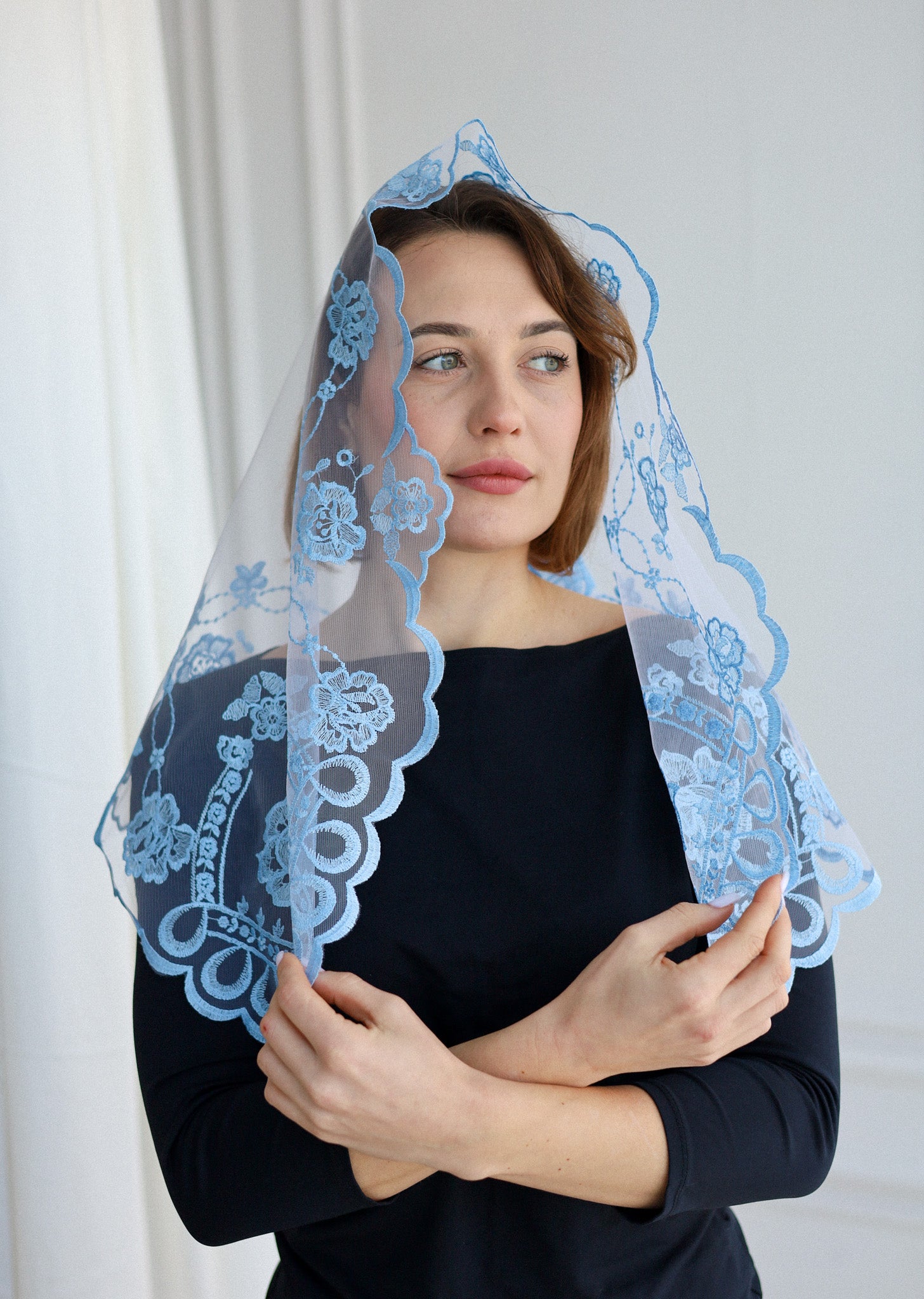 SHORT SKY BLUE VEIL - MariaVeils