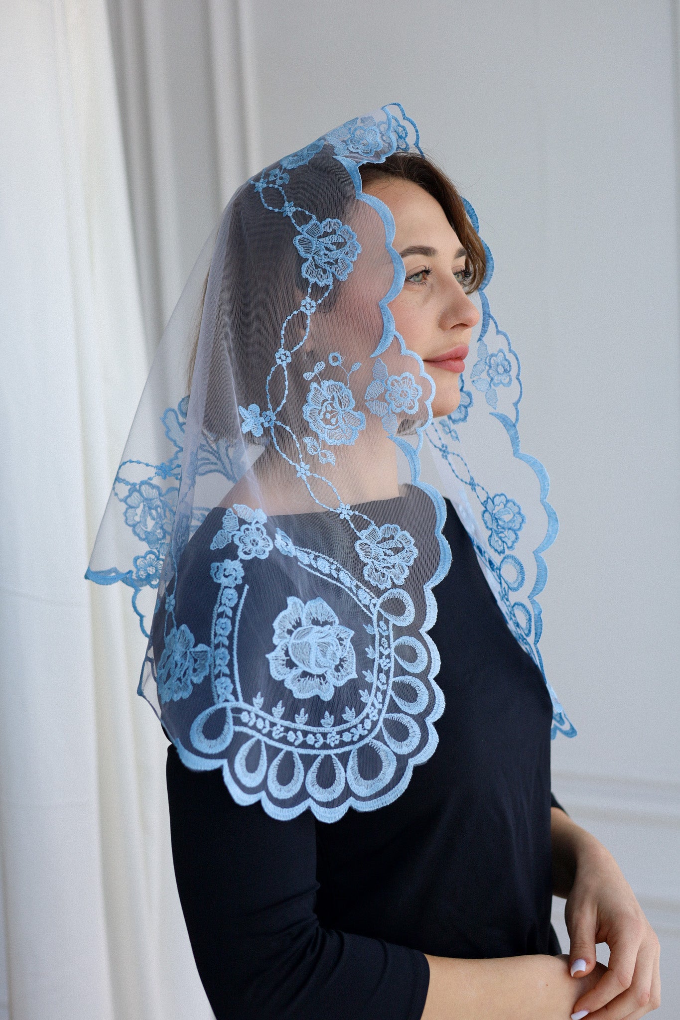 SHORT SKY BLUE VEIL - MariaVeils