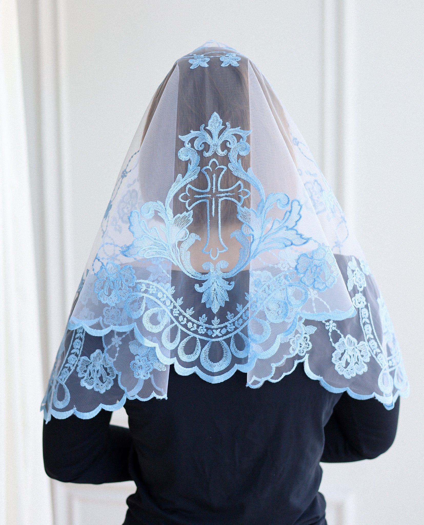 SHORT SKY BLUE VEIL - MariaVeils