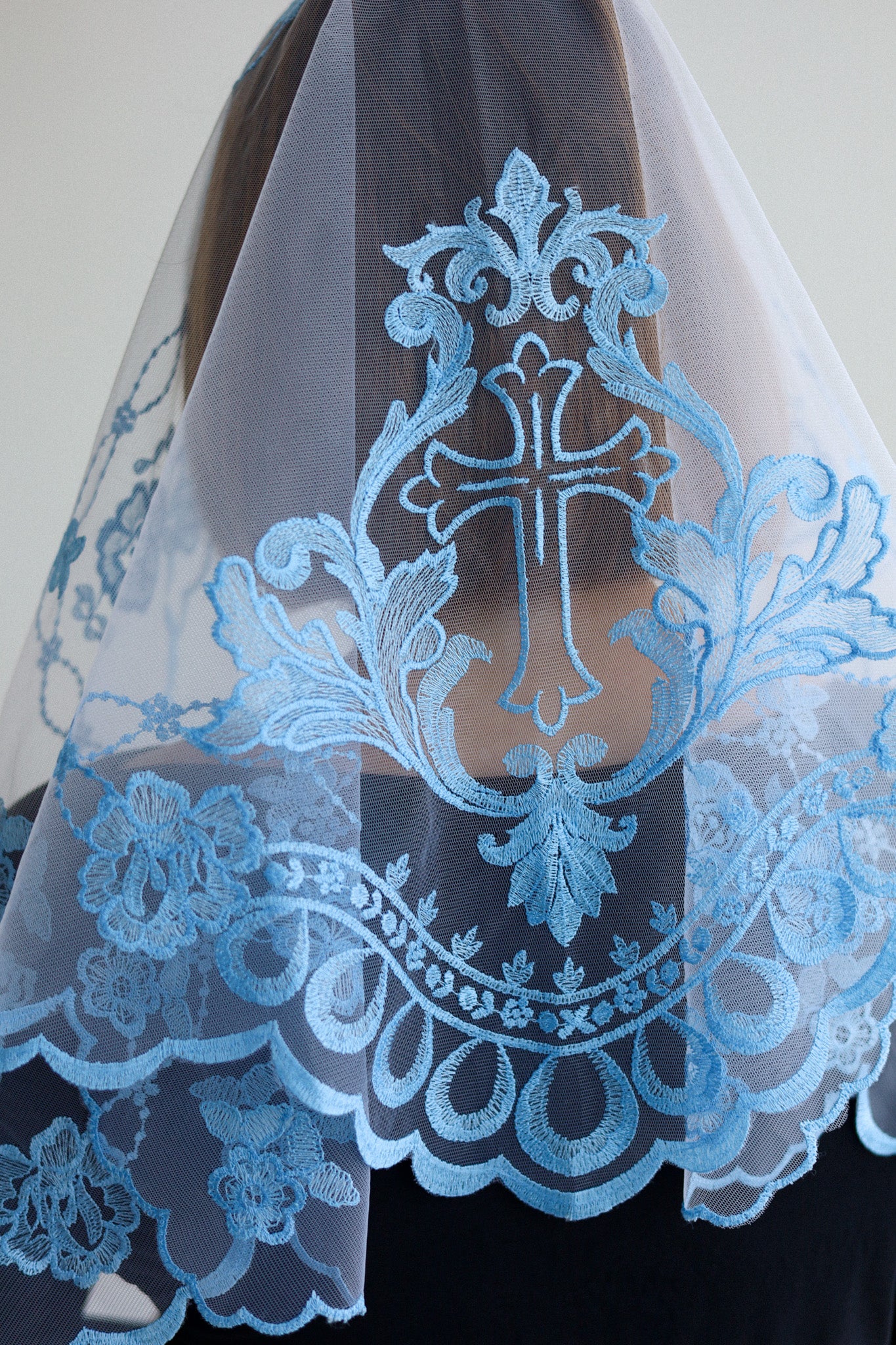 SHORT SKY BLUE VEIL - MariaVeils