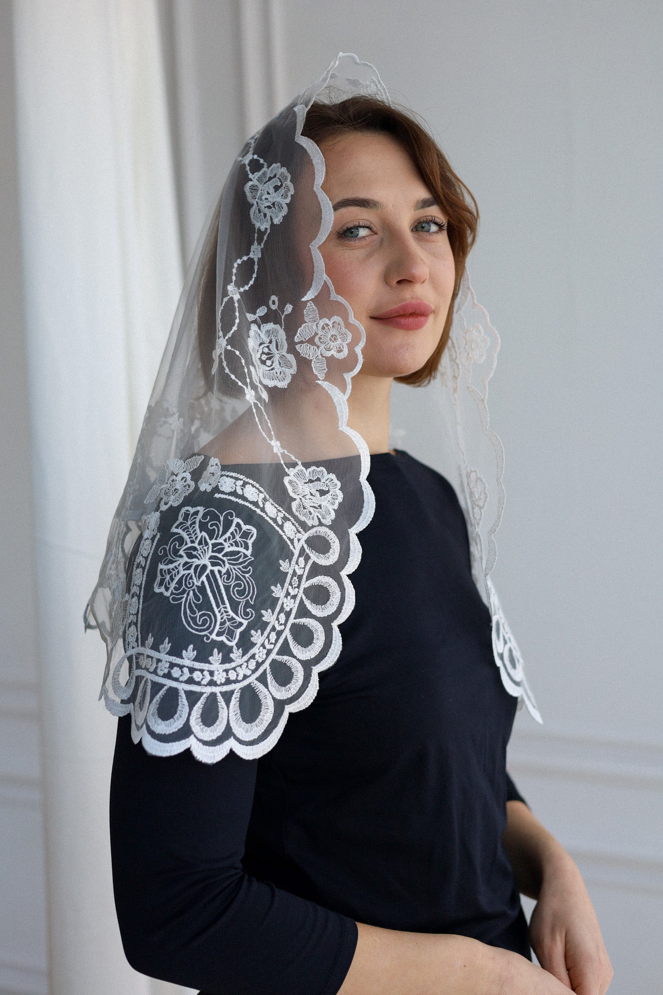 SHORT WHITE VEIL - MariaVeils