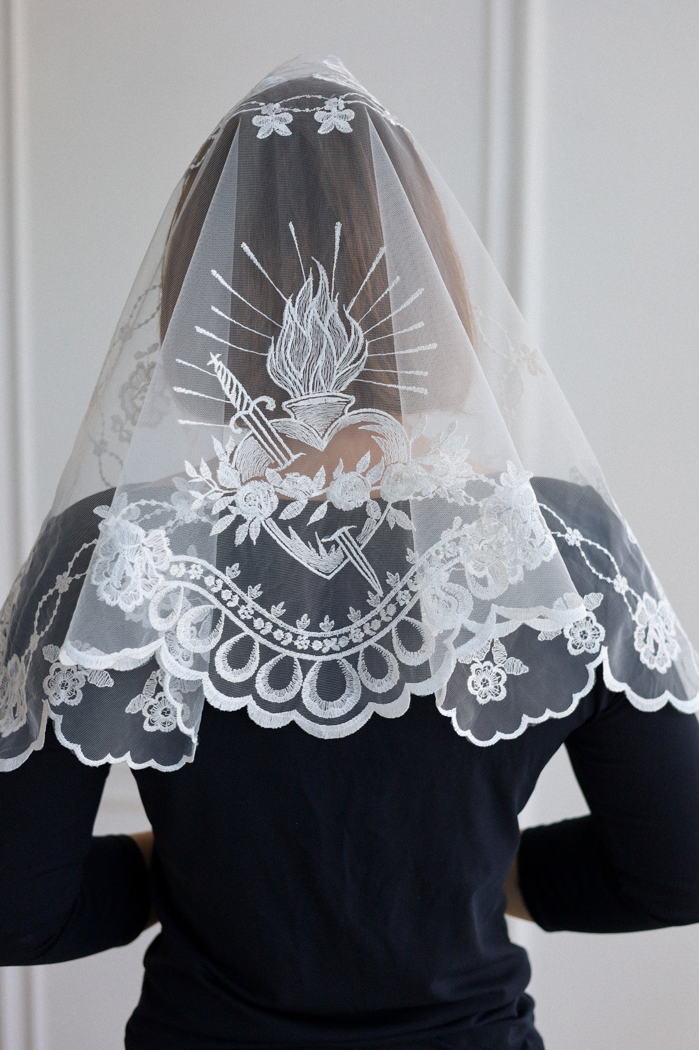 SHORT WHITE VEIL - MariaVeils