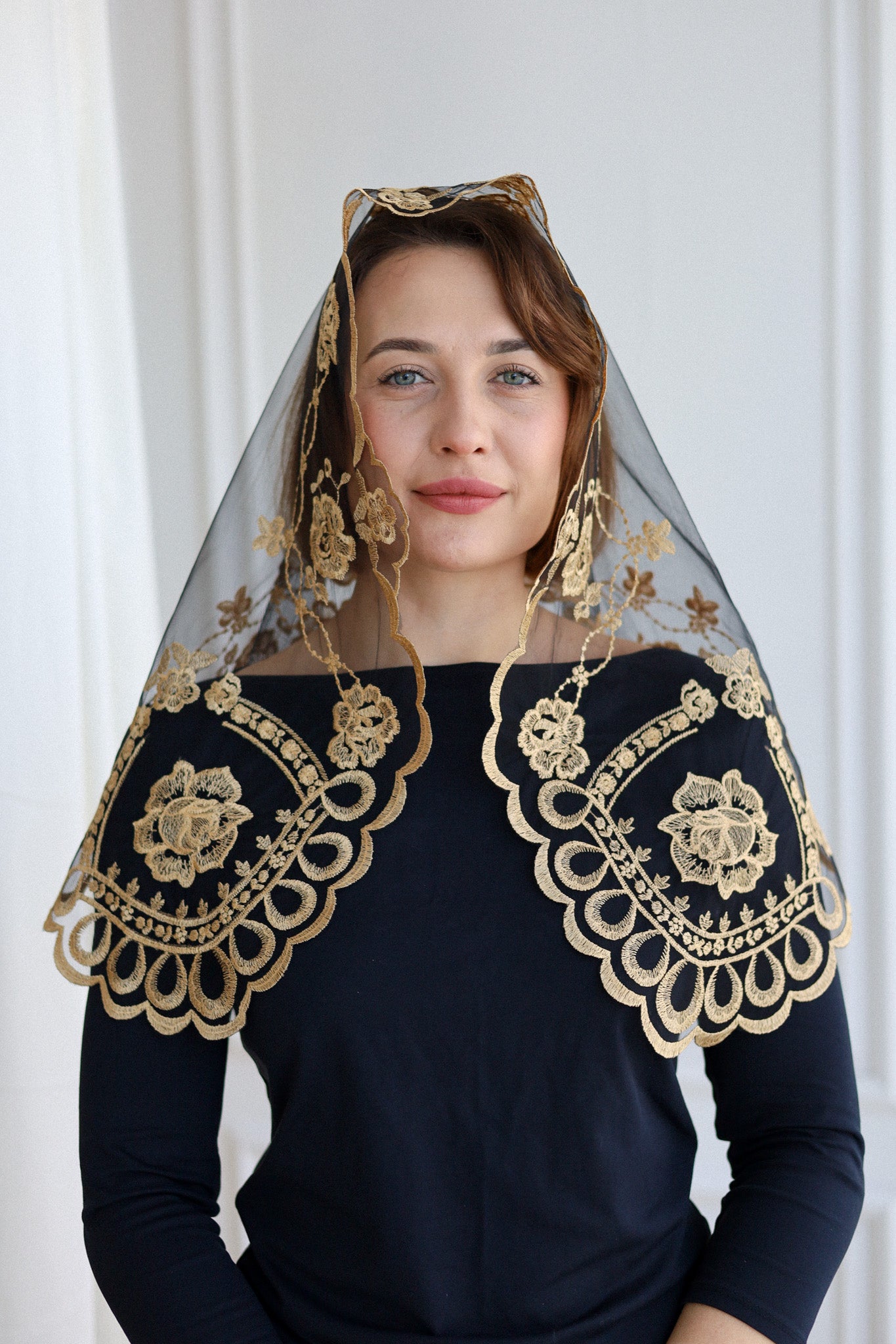 SHORT GOLD VEIL - MariaVeils