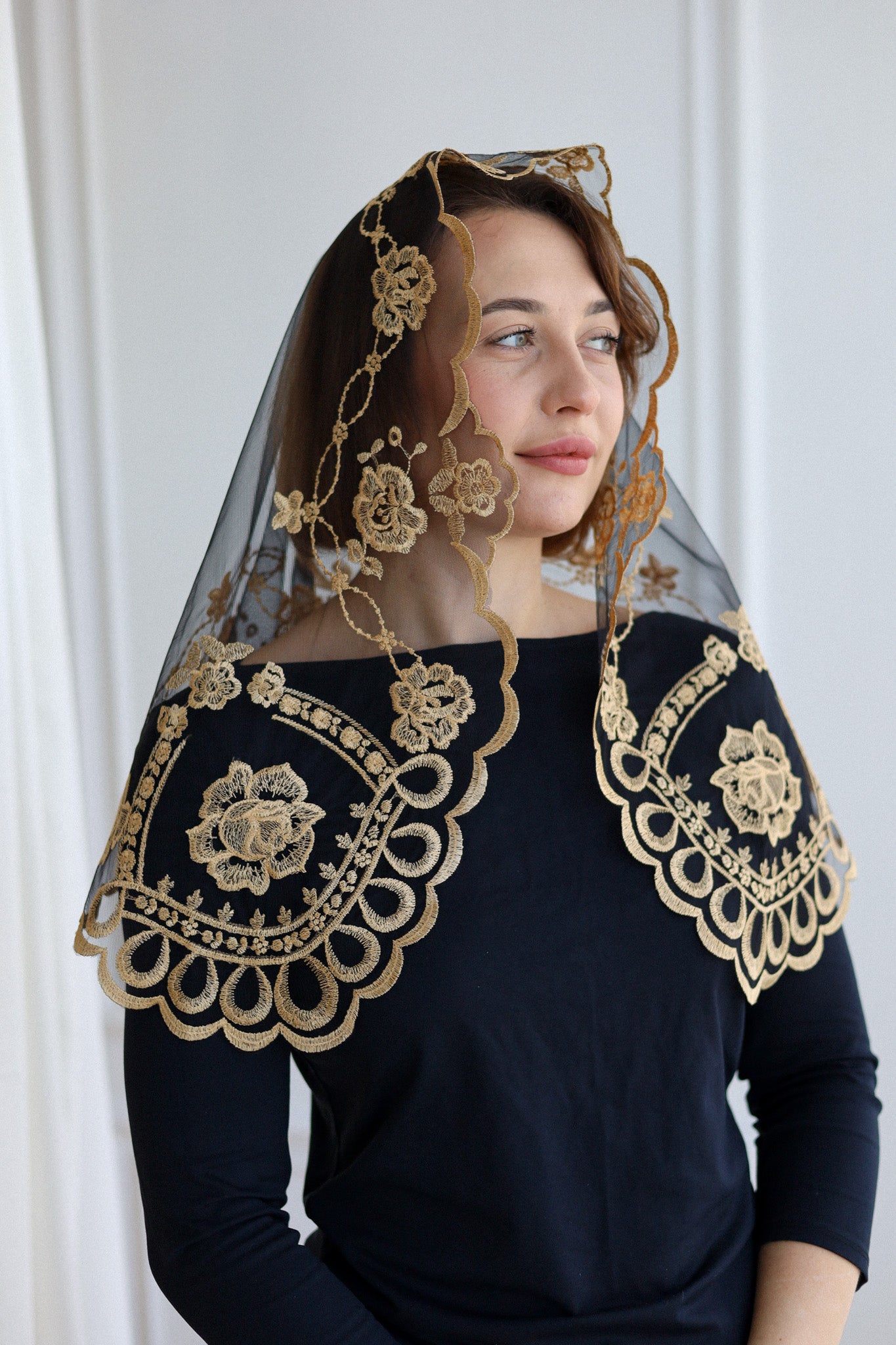 SHORT GOLD VEIL - MariaVeils