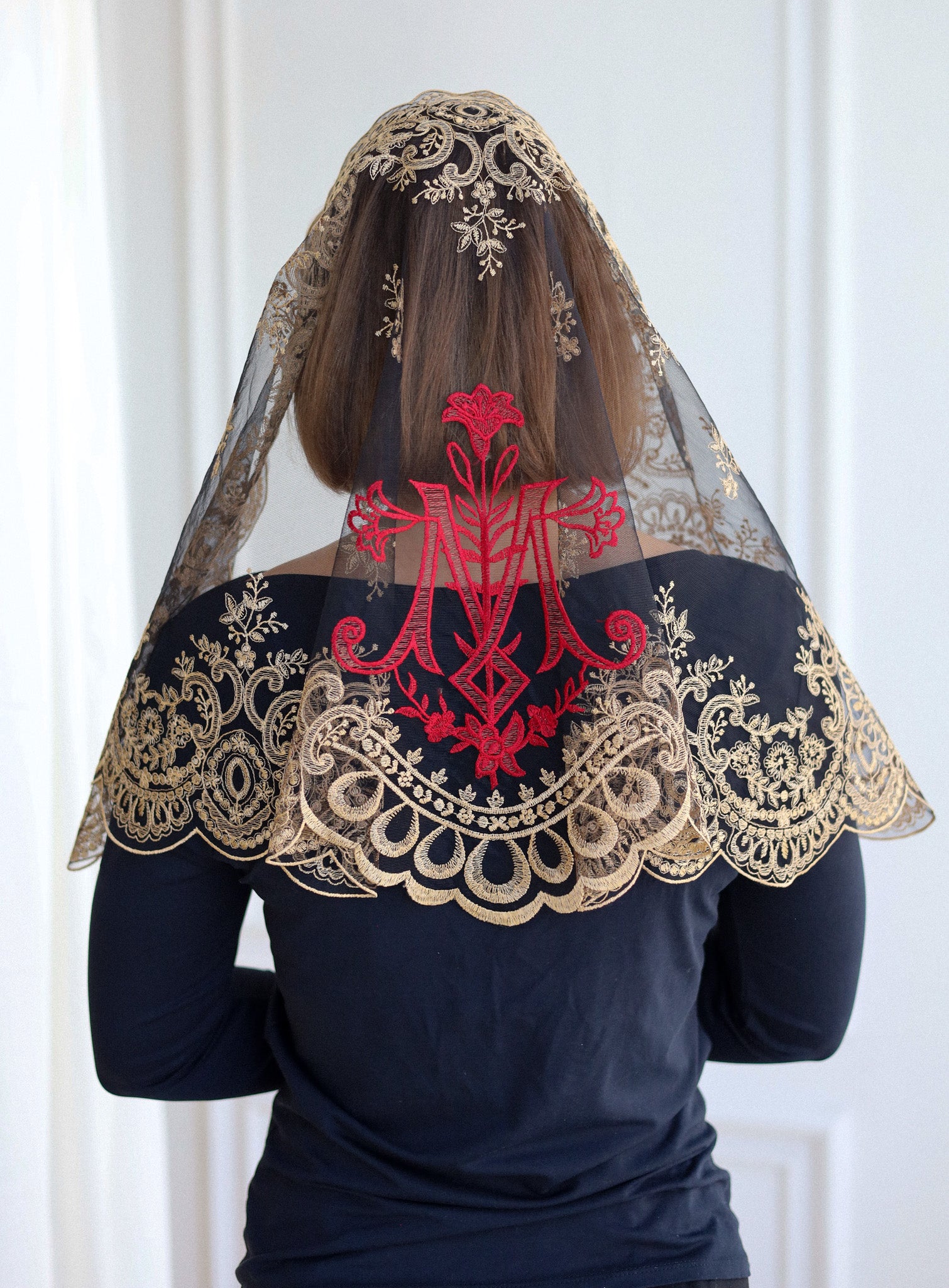 SHORT GOLD & BURGUDNY VEIL - MariaVeils